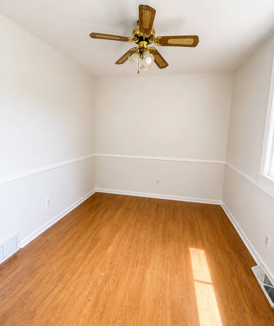 1108 E 5th ST, Sandwich, IL 60548