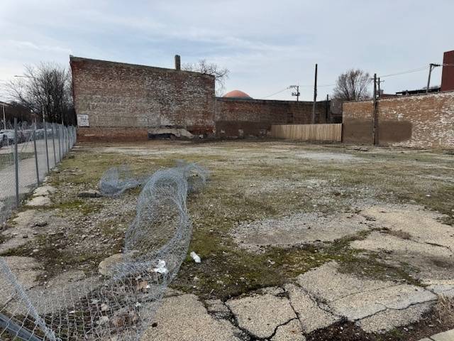 131 E 43rd ST, Chicago, IL 60653