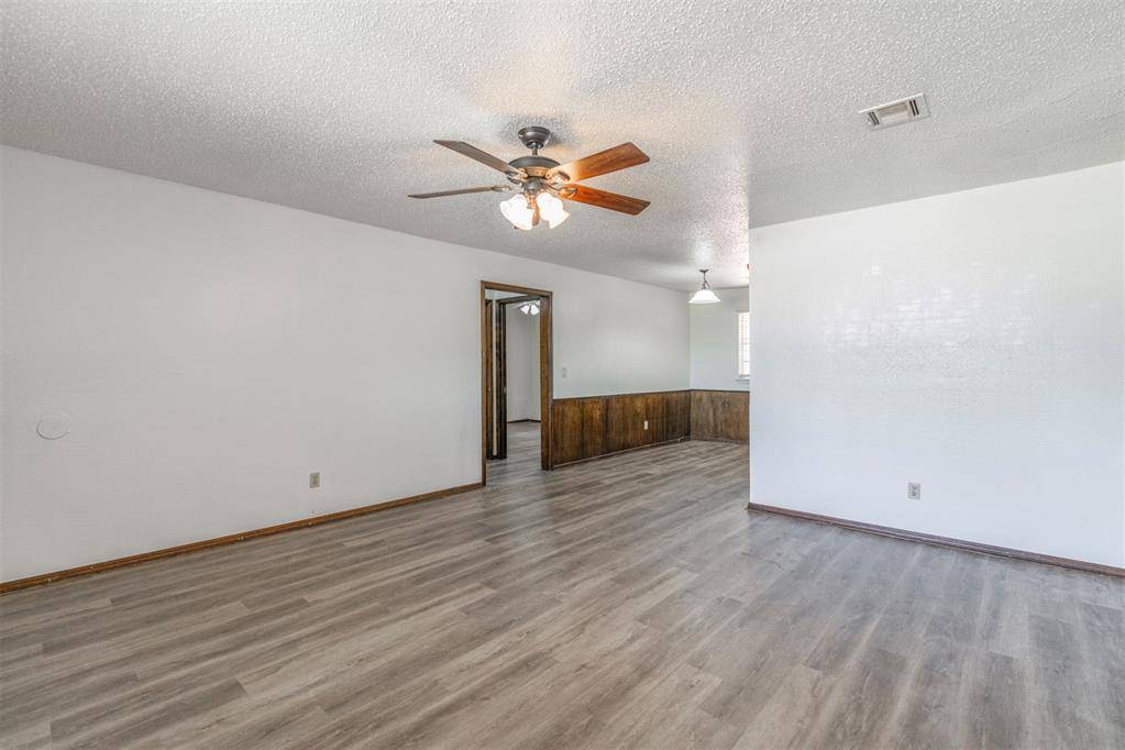 915 Delmar CIR, Oklahoma City, OK 73160