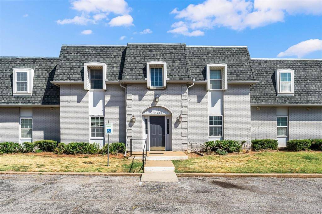 11421 N May AVE #B, Oklahoma City, OK 73120