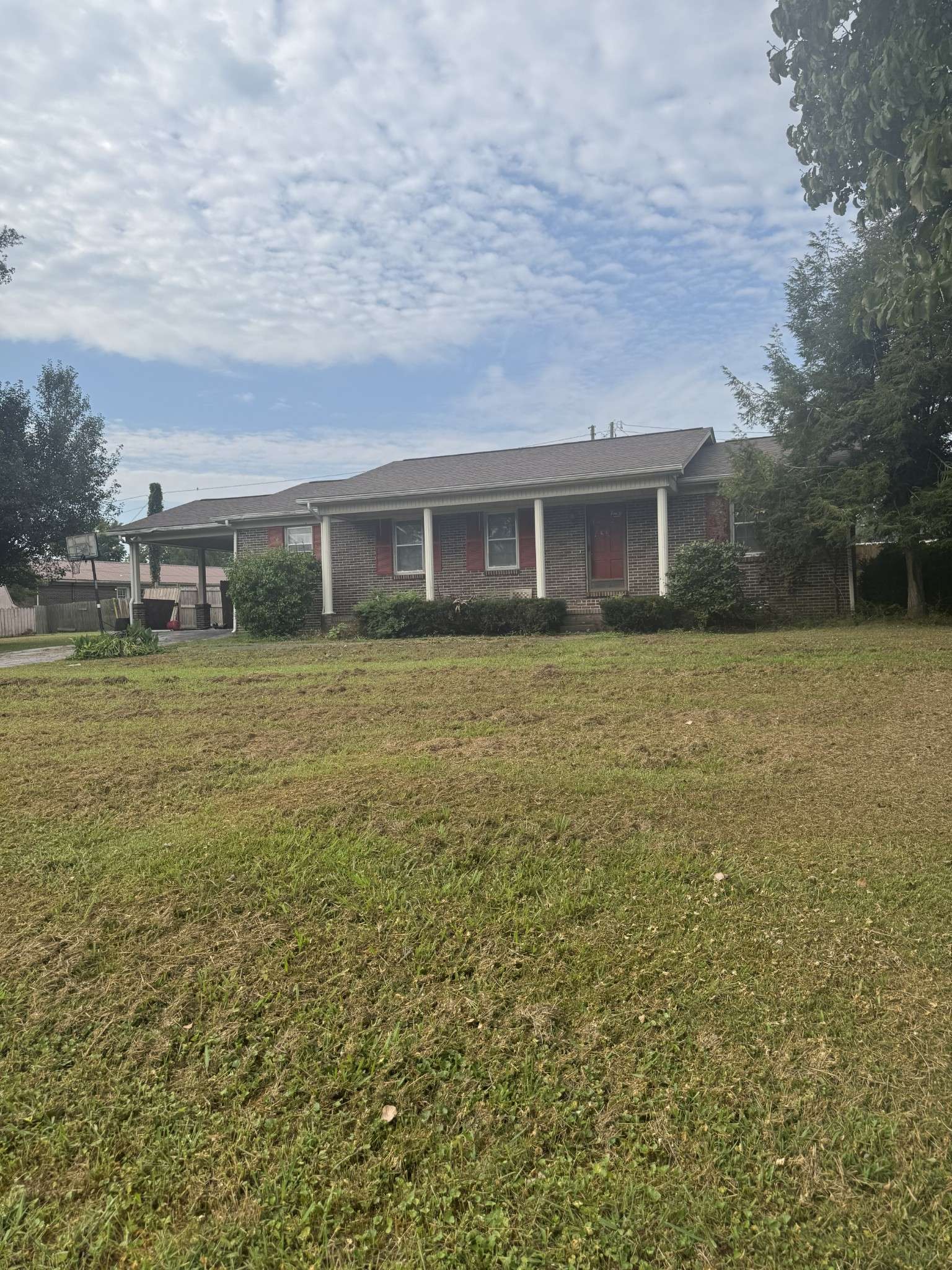214 River Dr, Mcminnville, TN 37110