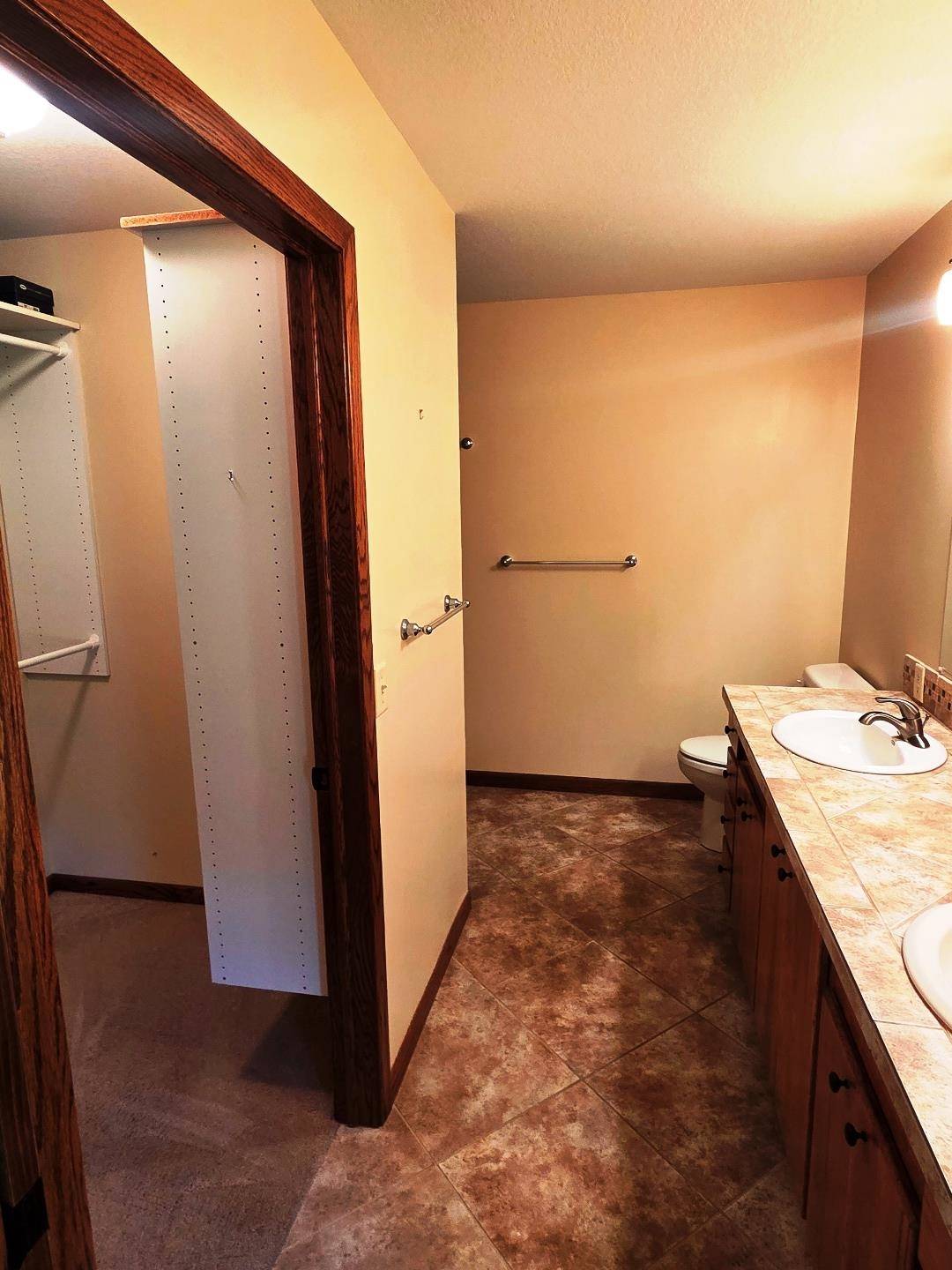 2908 Sumac St, North Newton, KS 67117