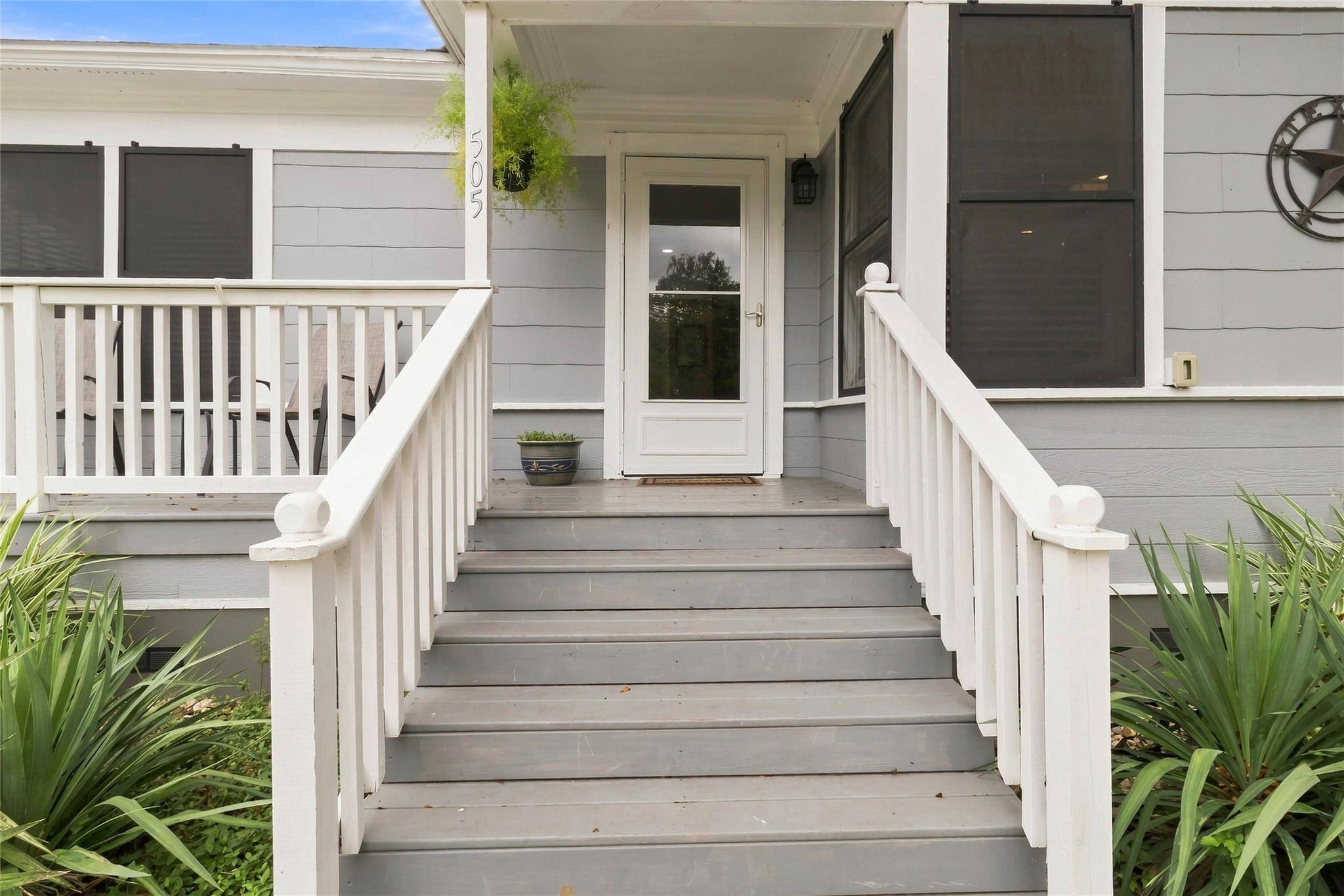 505 Lee ST, Smithville, TX 78957