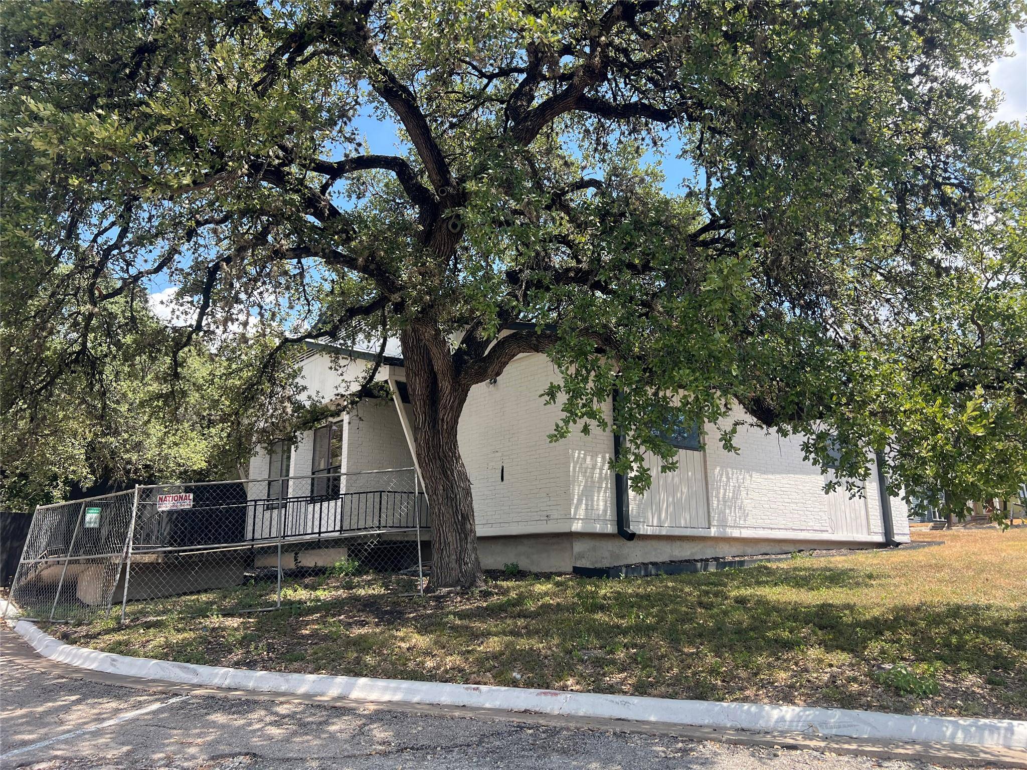 402 West Live Oak ST, Austin, TX 78704
