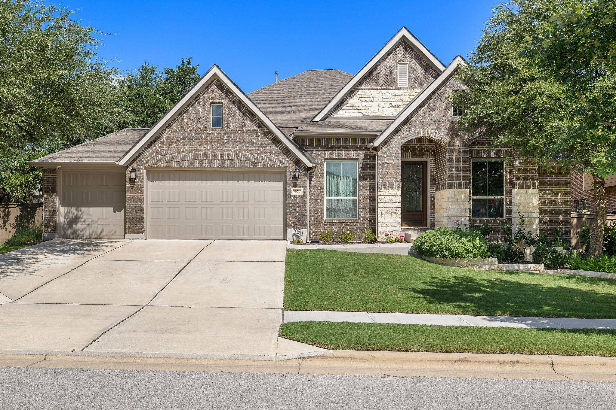 601 Judge Fisk DR, Leander, TX 78641