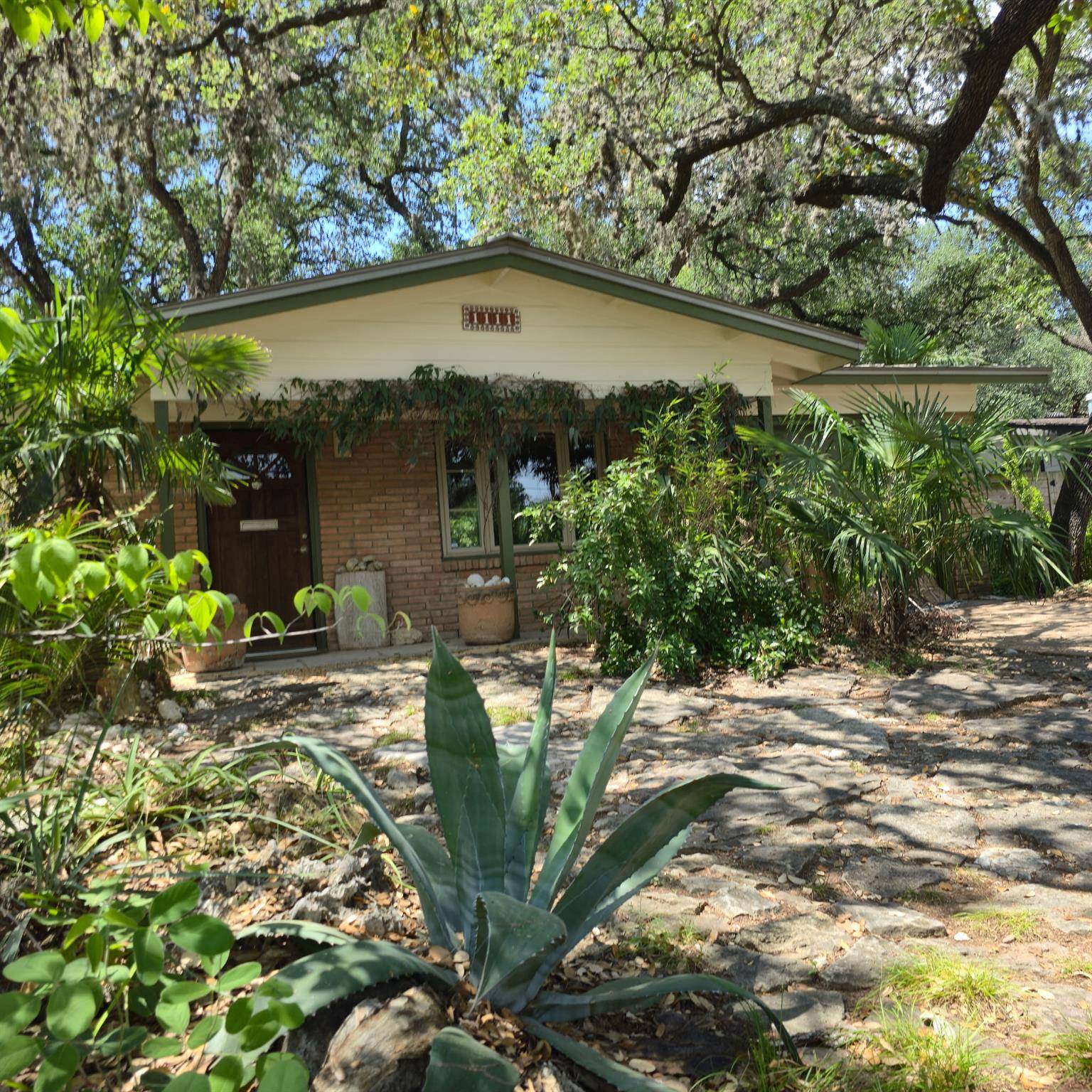 1111 W Oltorf ST, Austin, TX 78704