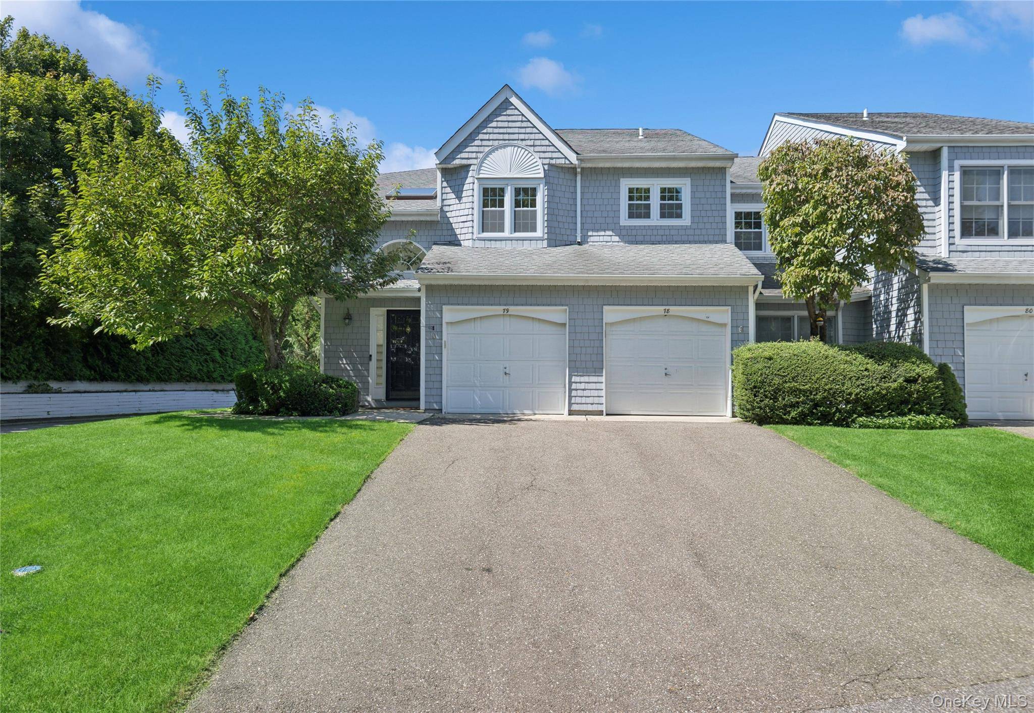 79 Lakebridge DR, Kings Park, NY 11754