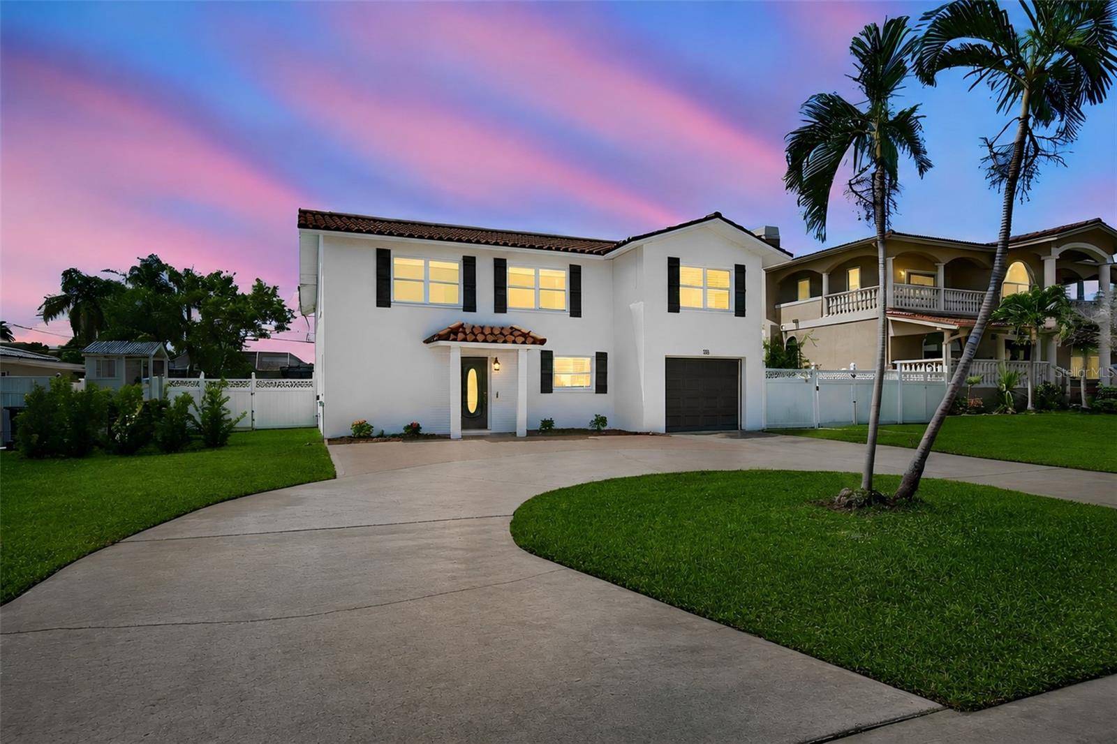 112 16TH ST, Belleair Beach, FL 33786