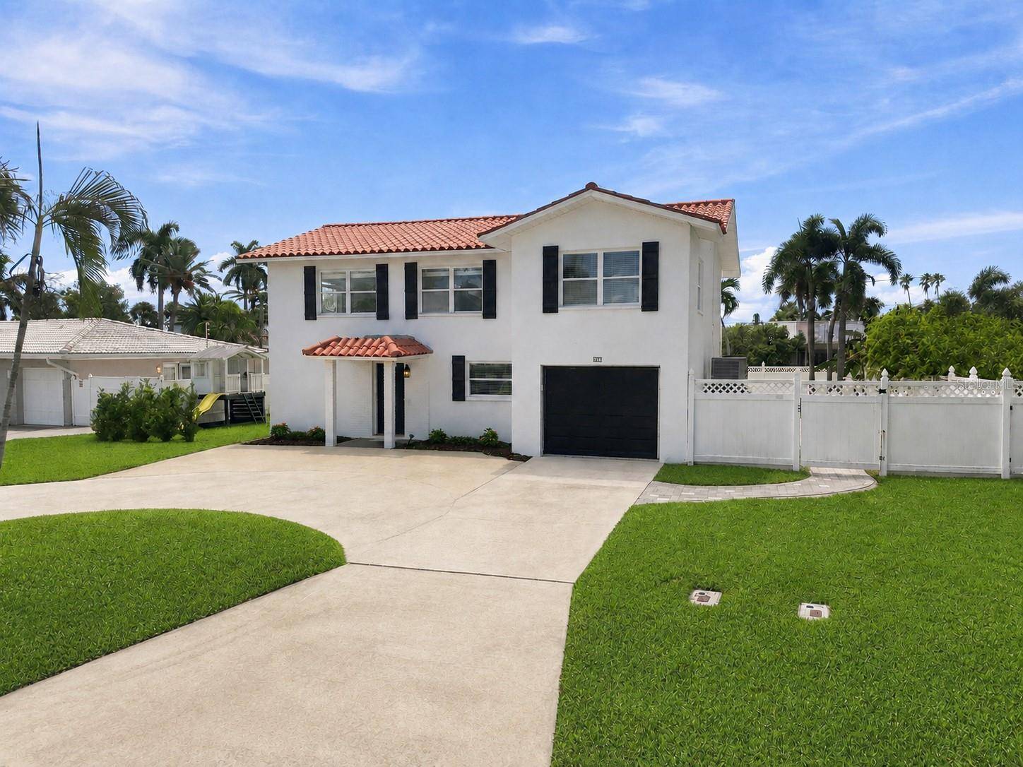 112 16TH ST, Belleair Beach, FL 33786