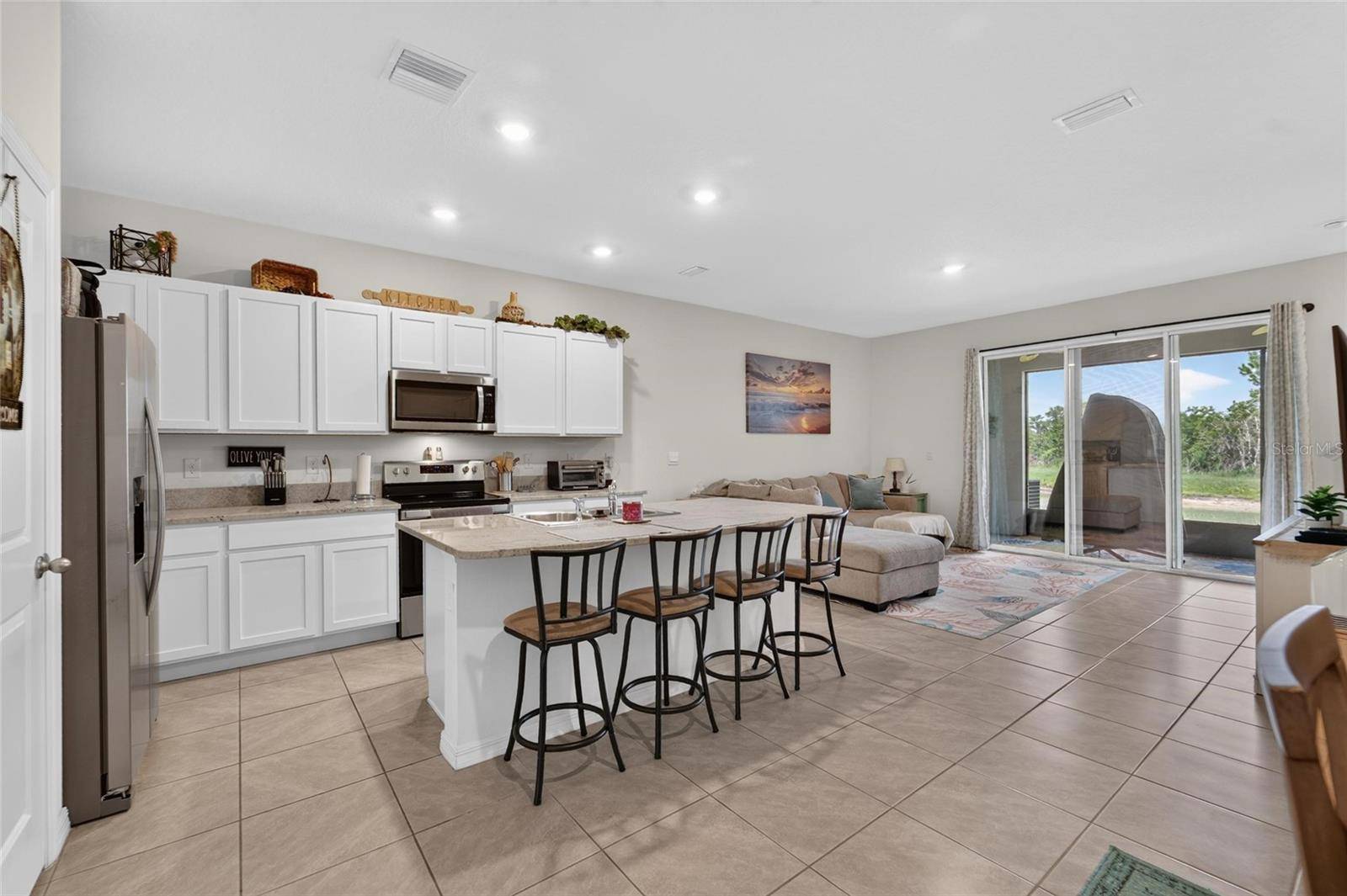 33046 MAJOR OAK DR, Wesley Chapel, FL 33545