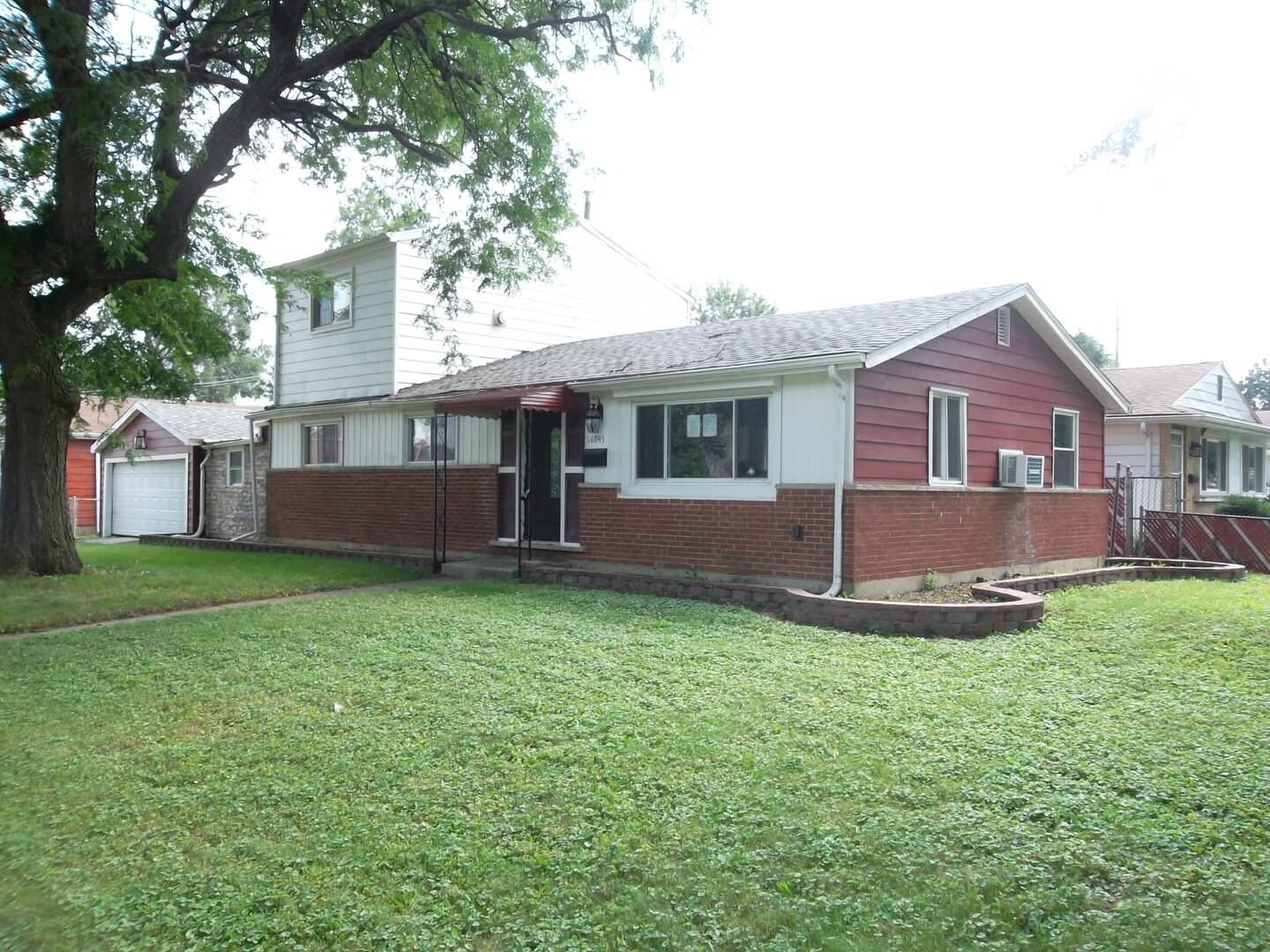 14045 S Claire BLVD, Robbins, IL 60472
