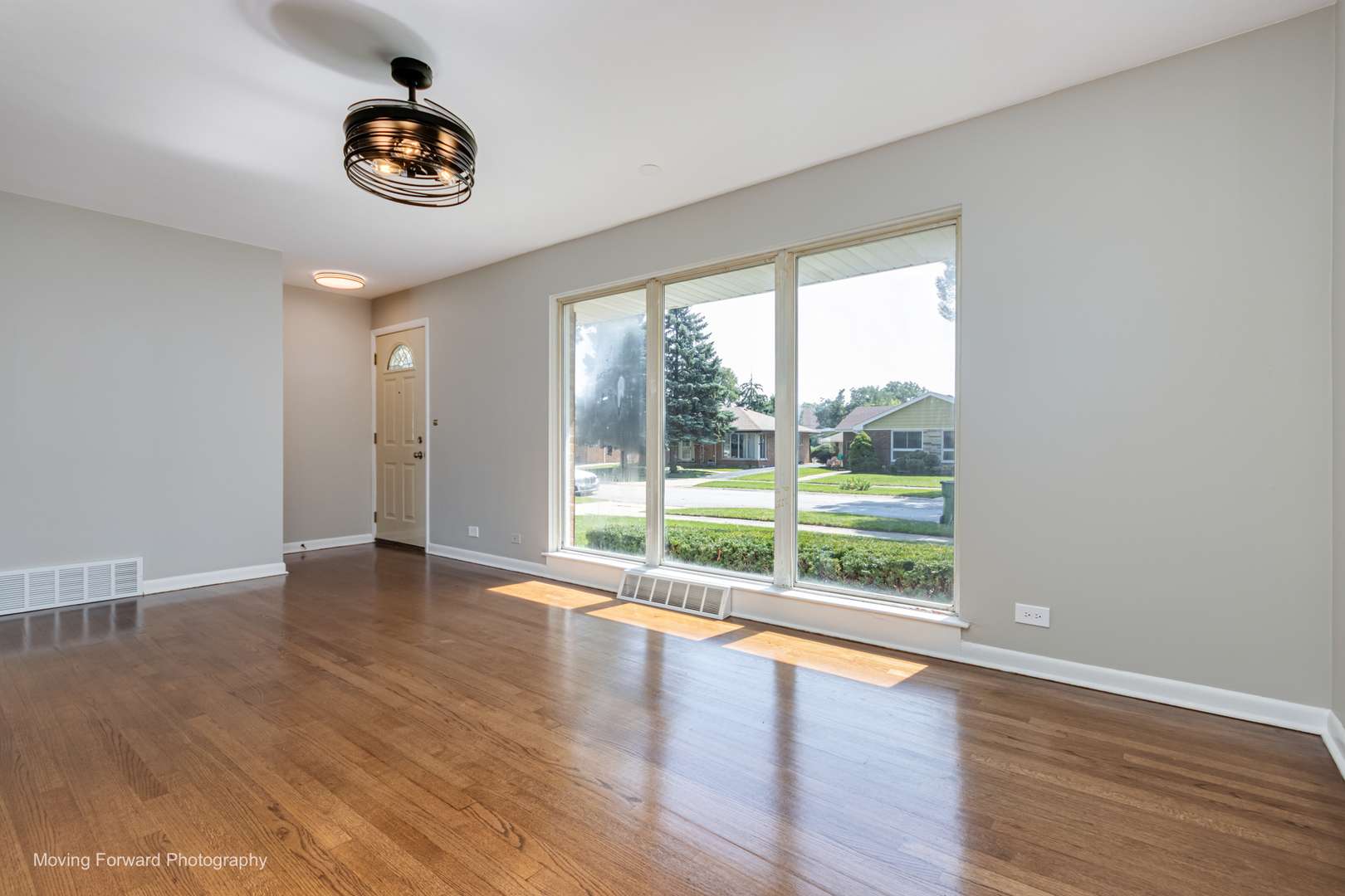 10830 Hastings ST, Westchester, IL 60154