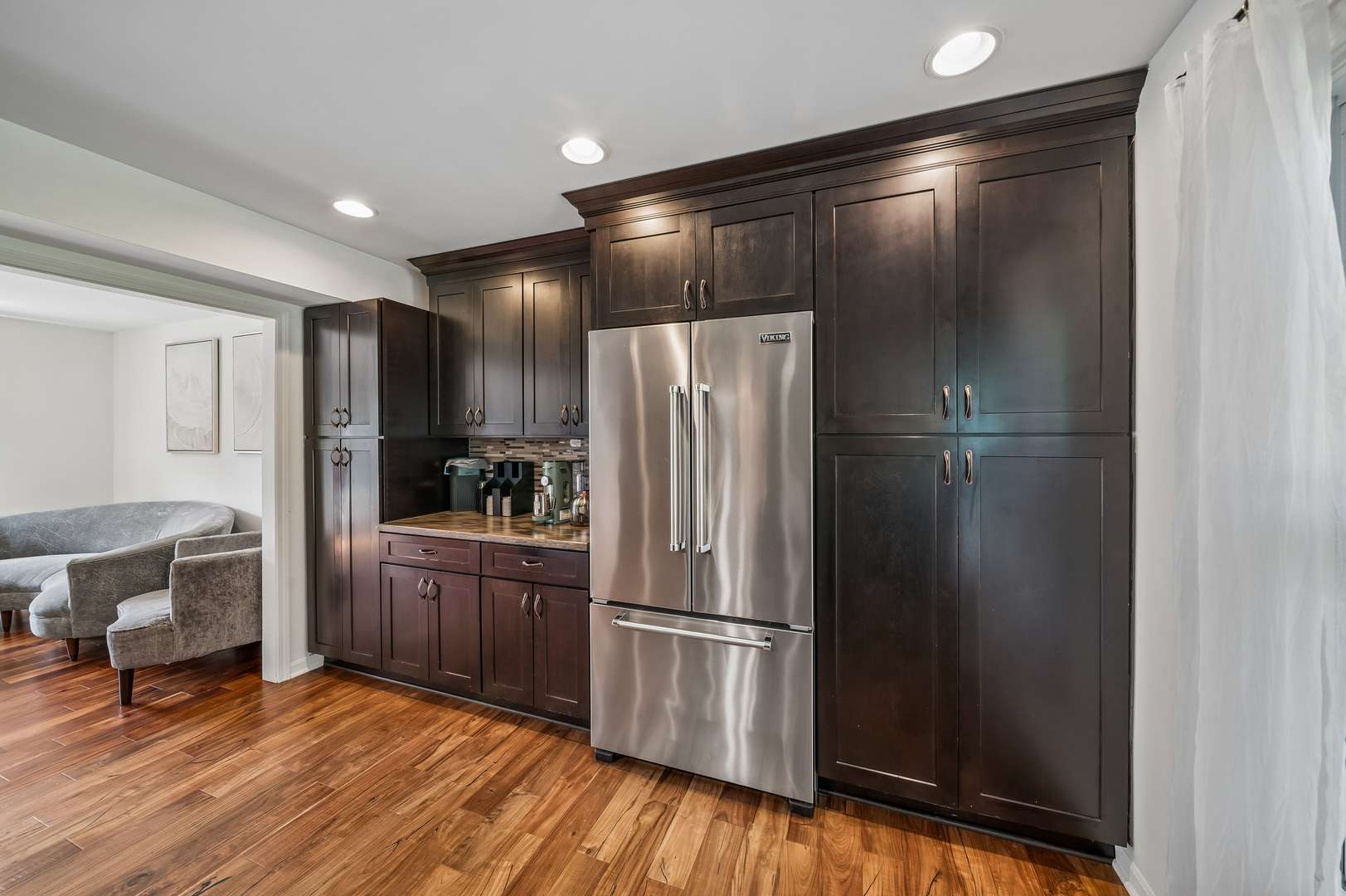 5S671 Buttonwood CT, Naperville, IL 60540