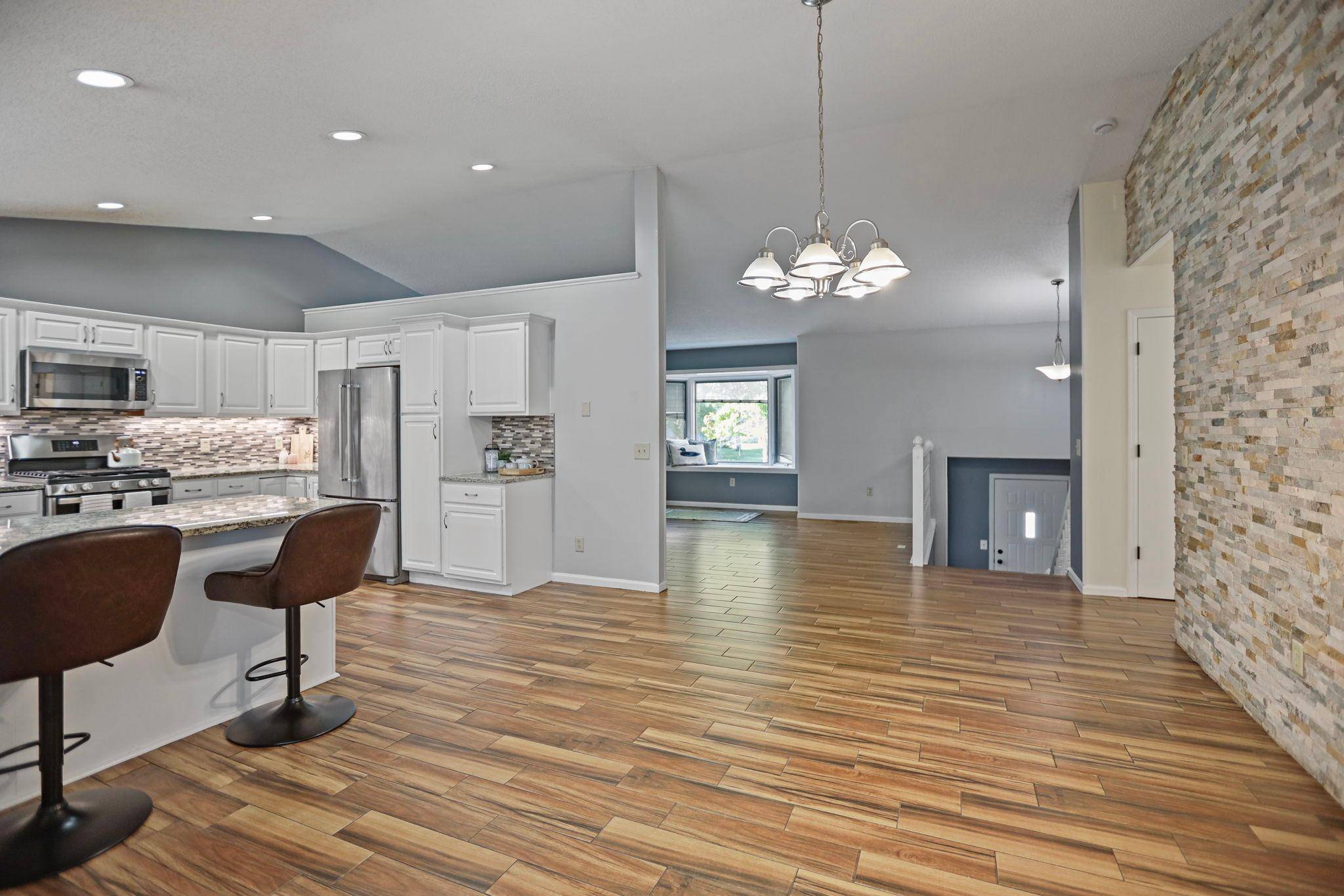 1242 Aldrich WAY, Faribault, MN 55021