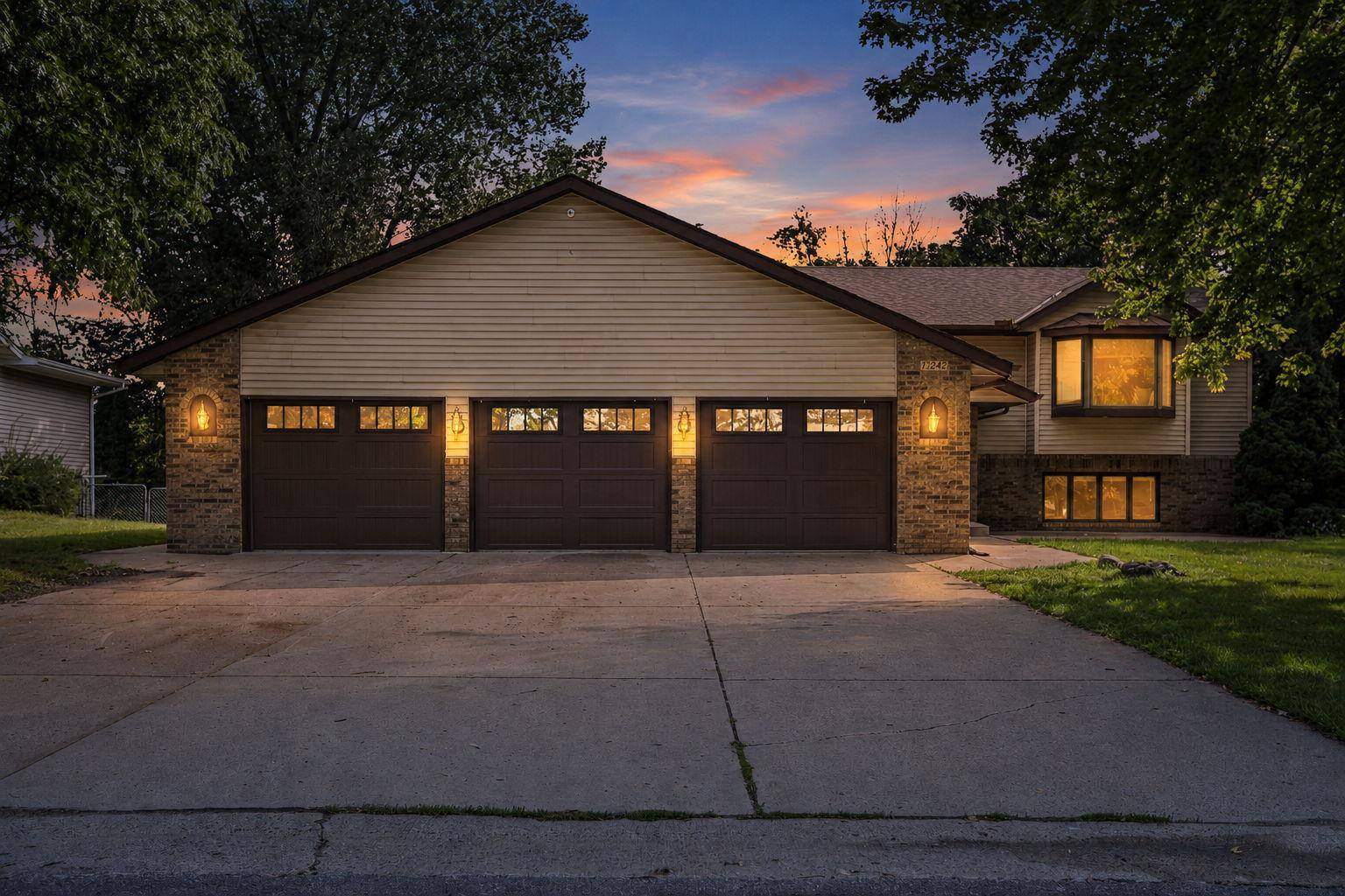 1242 Aldrich WAY, Faribault, MN 55021