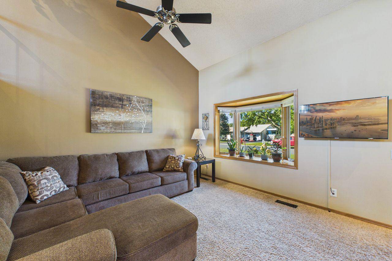 3634 144th ST W, Rosemount, MN 55068