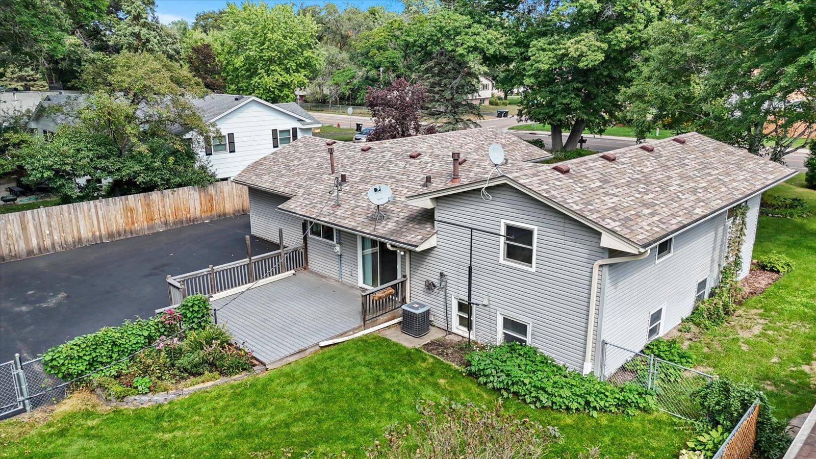 8378 Groveland RD, Mounds View, MN 55112