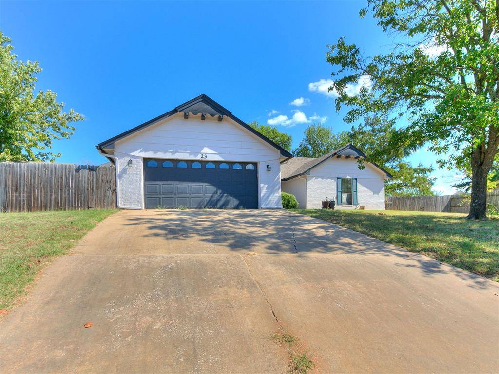 23 Crown Point, Shawnee, OK 74804