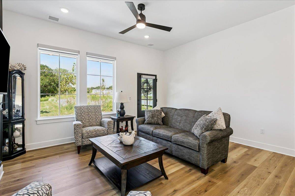 441 E Lexington Ln, Andover, KS 67002