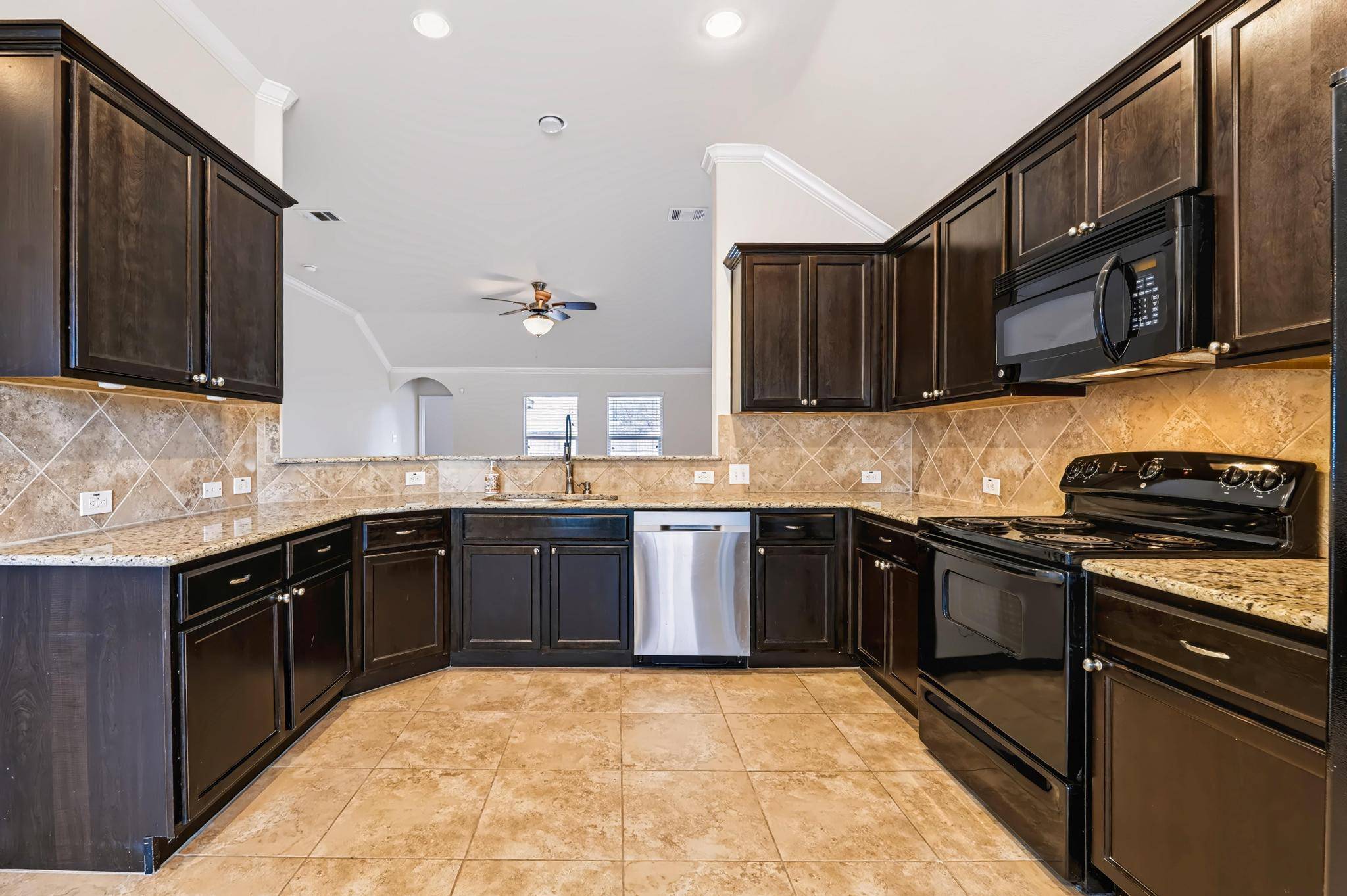 111 Sandstone TRL, Buda, TX 78610