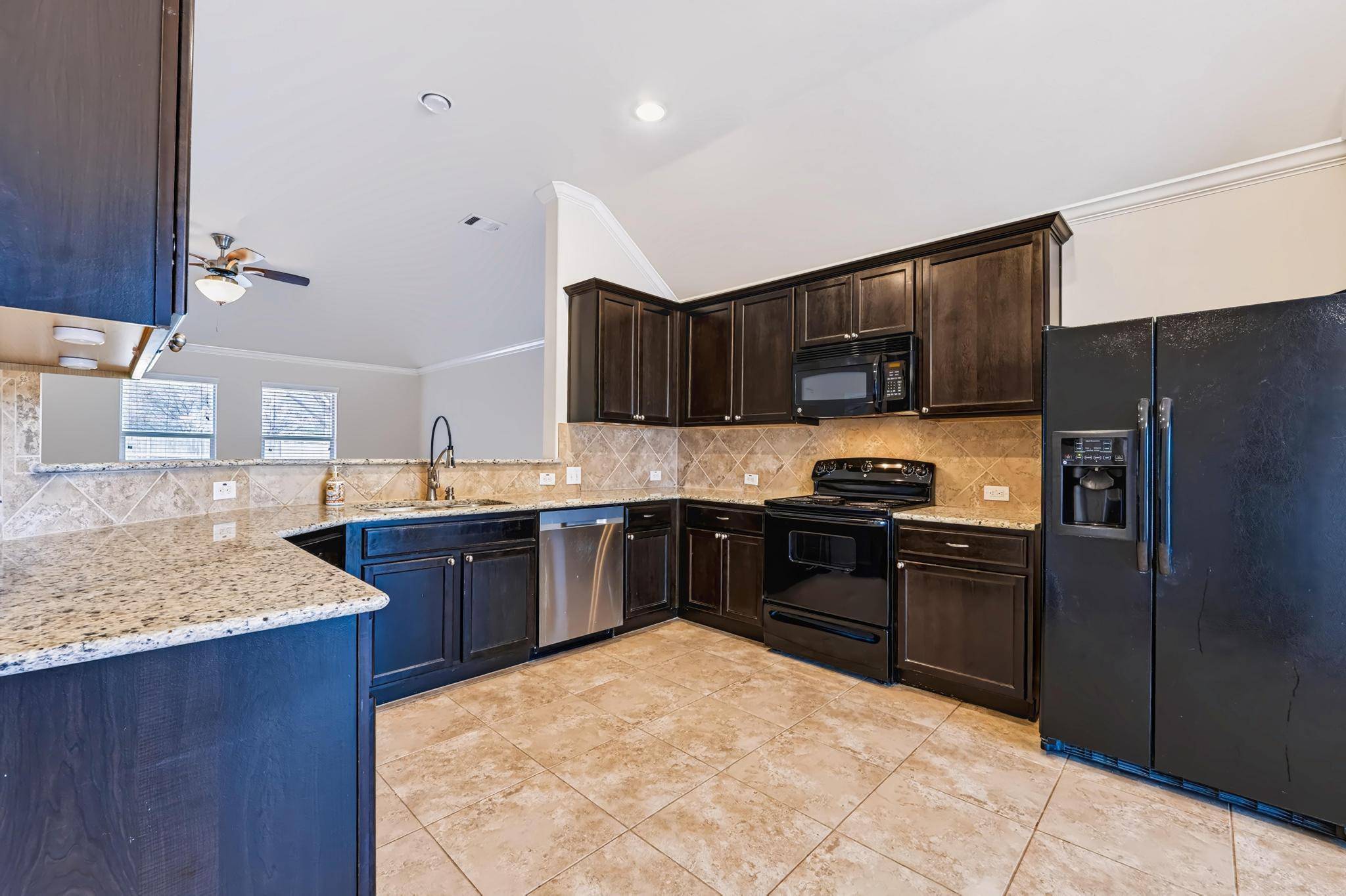 111 Sandstone TRL, Buda, TX 78610