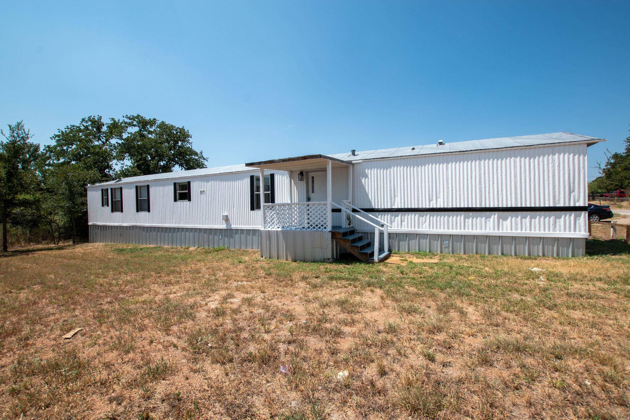 915 Austin ST, Kingsland, TX 78639