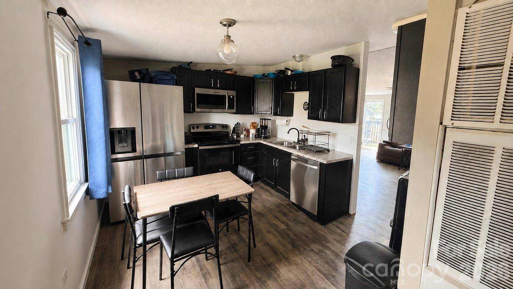 1868 Ellick DR, Newton, NC 28658