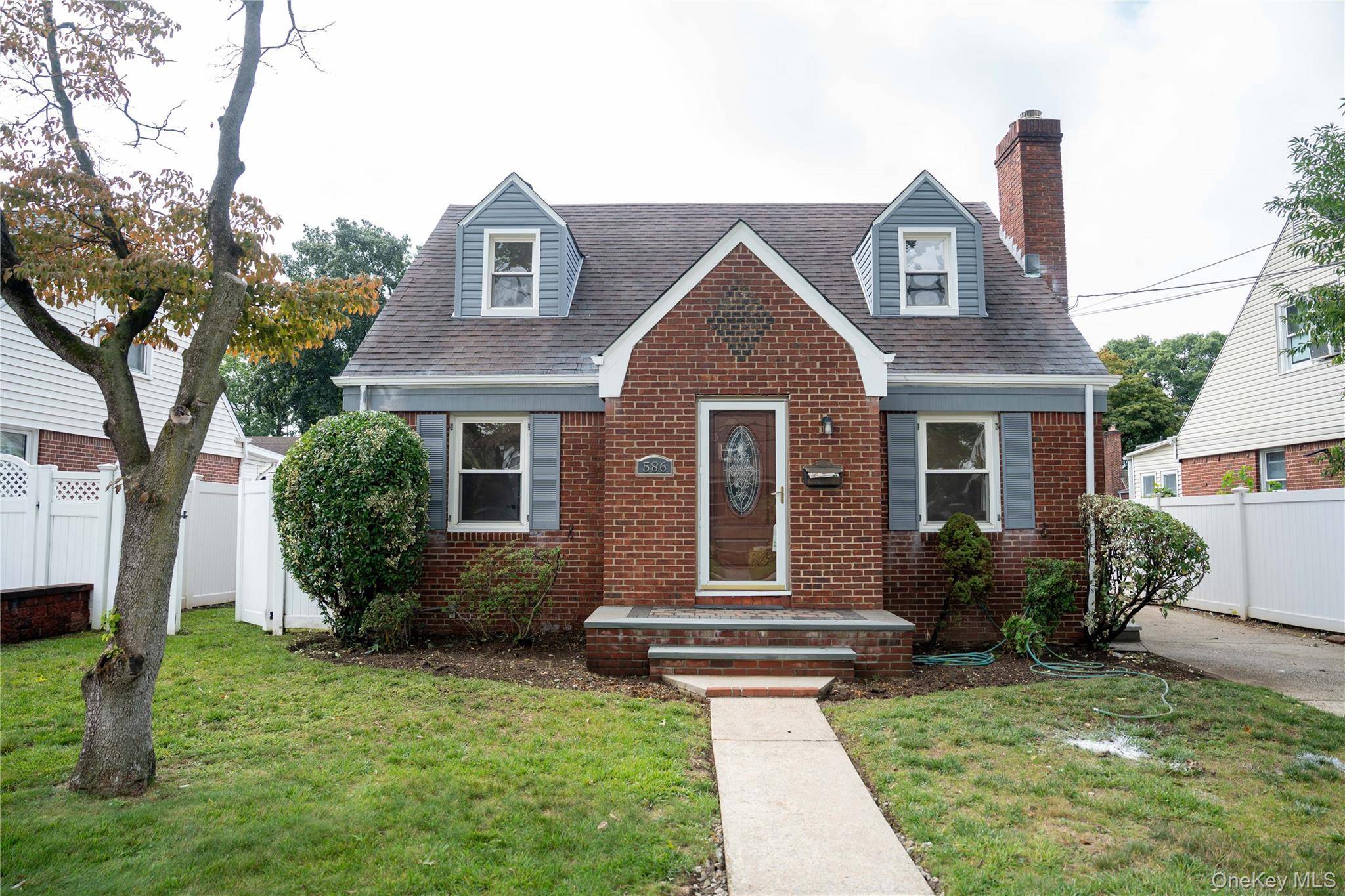 586 Stratford RD, Baldwin, NY 11510