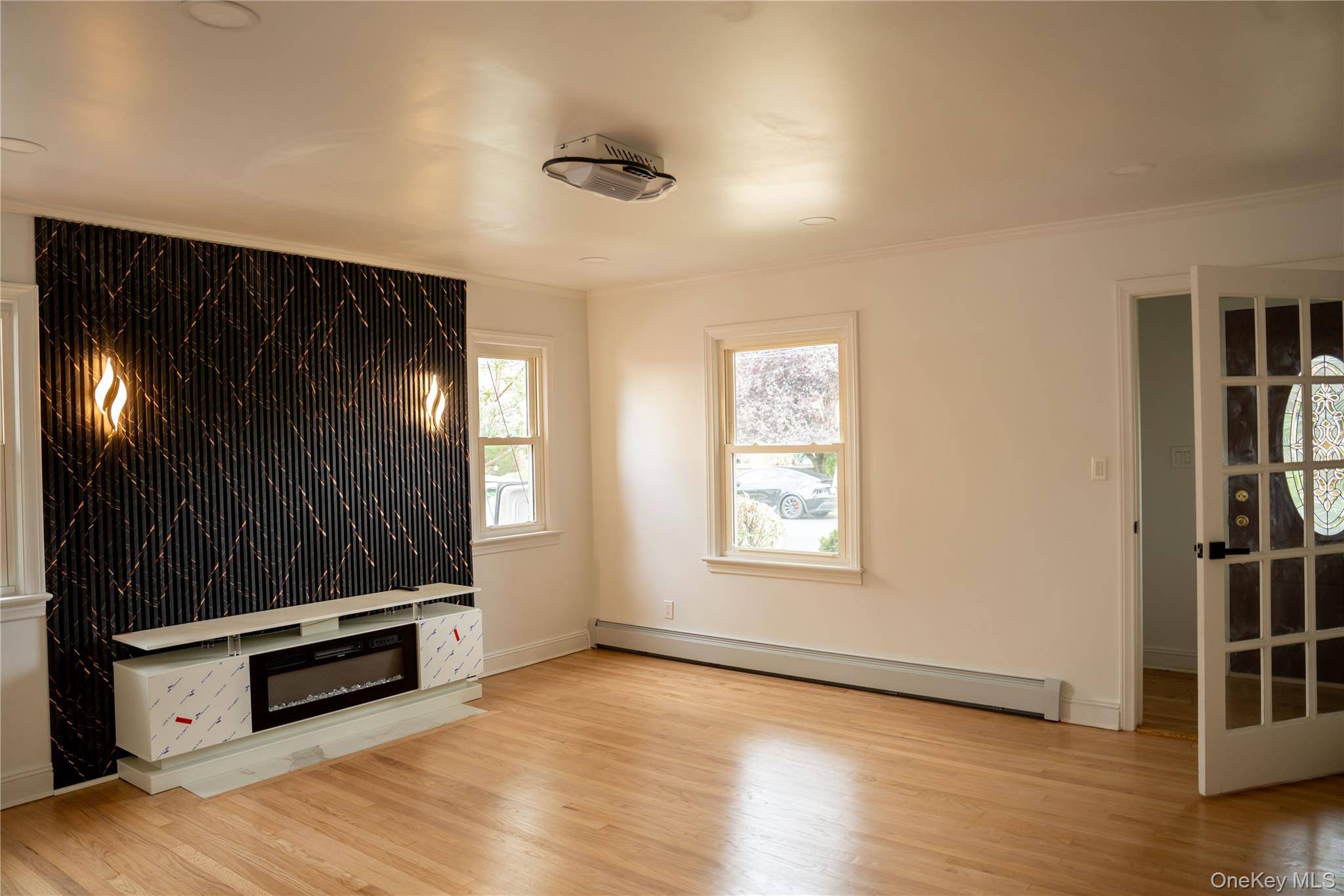 586 Stratford RD, Baldwin, NY 11510