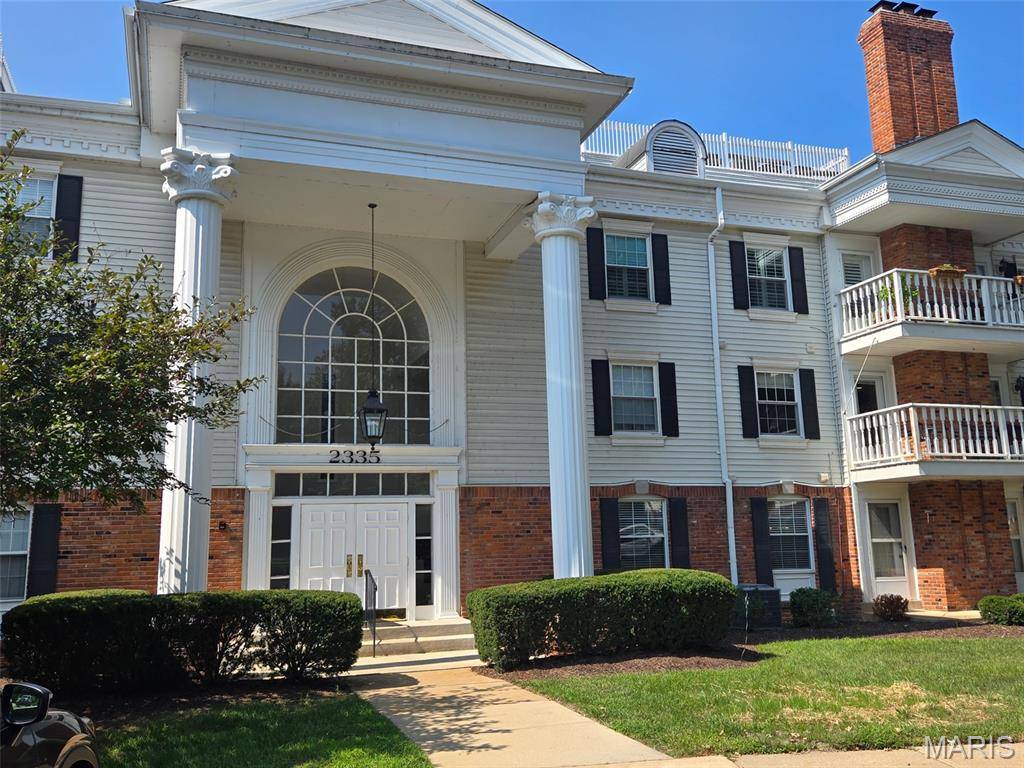 2335 Manor Grove DR #10, Chesterfield, MO 63017