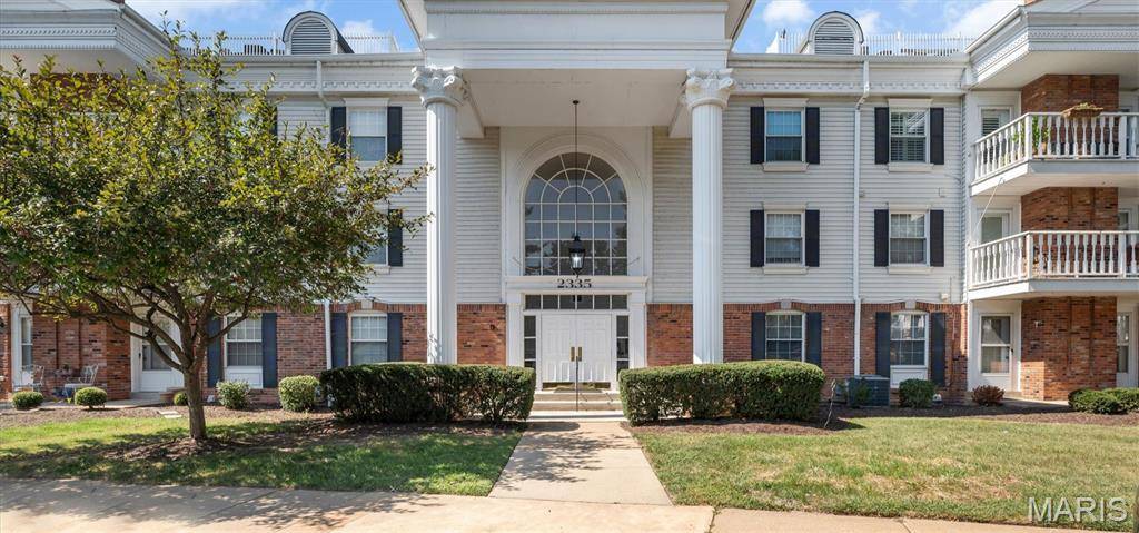 2335 Manor Grove DR #10, Chesterfield, MO 63017