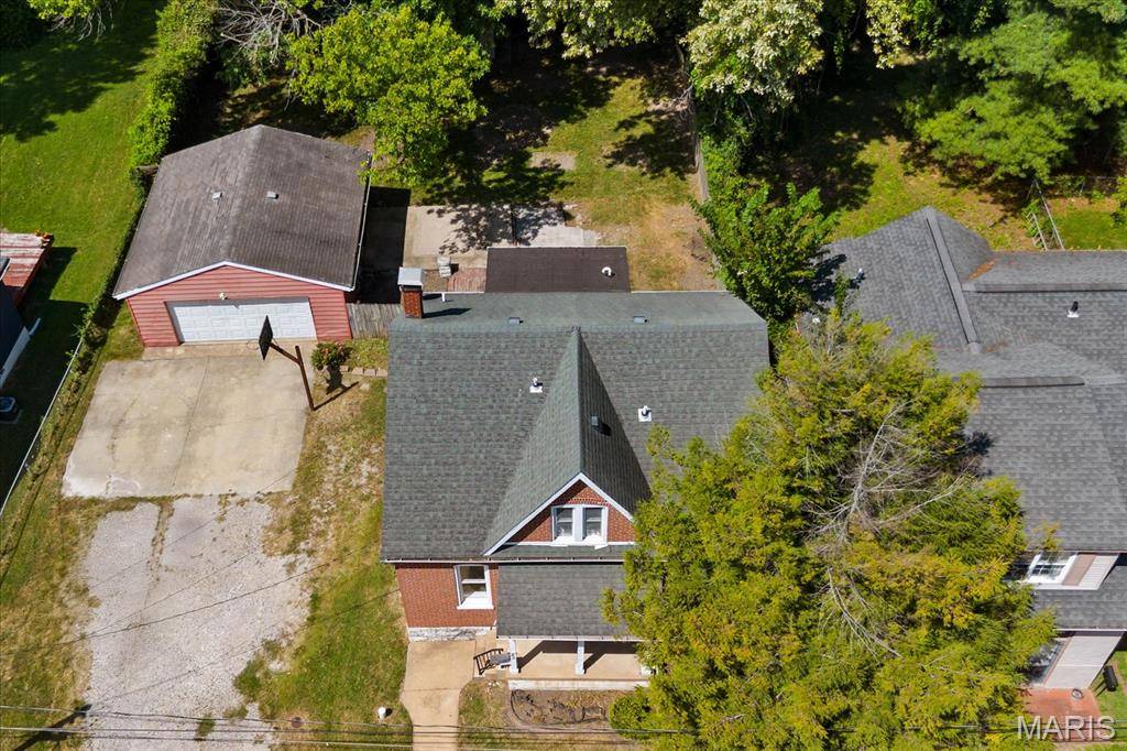 23 S 11th ST, Belleville, IL 62220