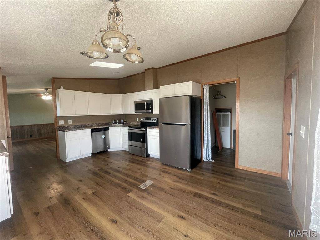 8918 Oriole CIR, French Village, MO 63036
