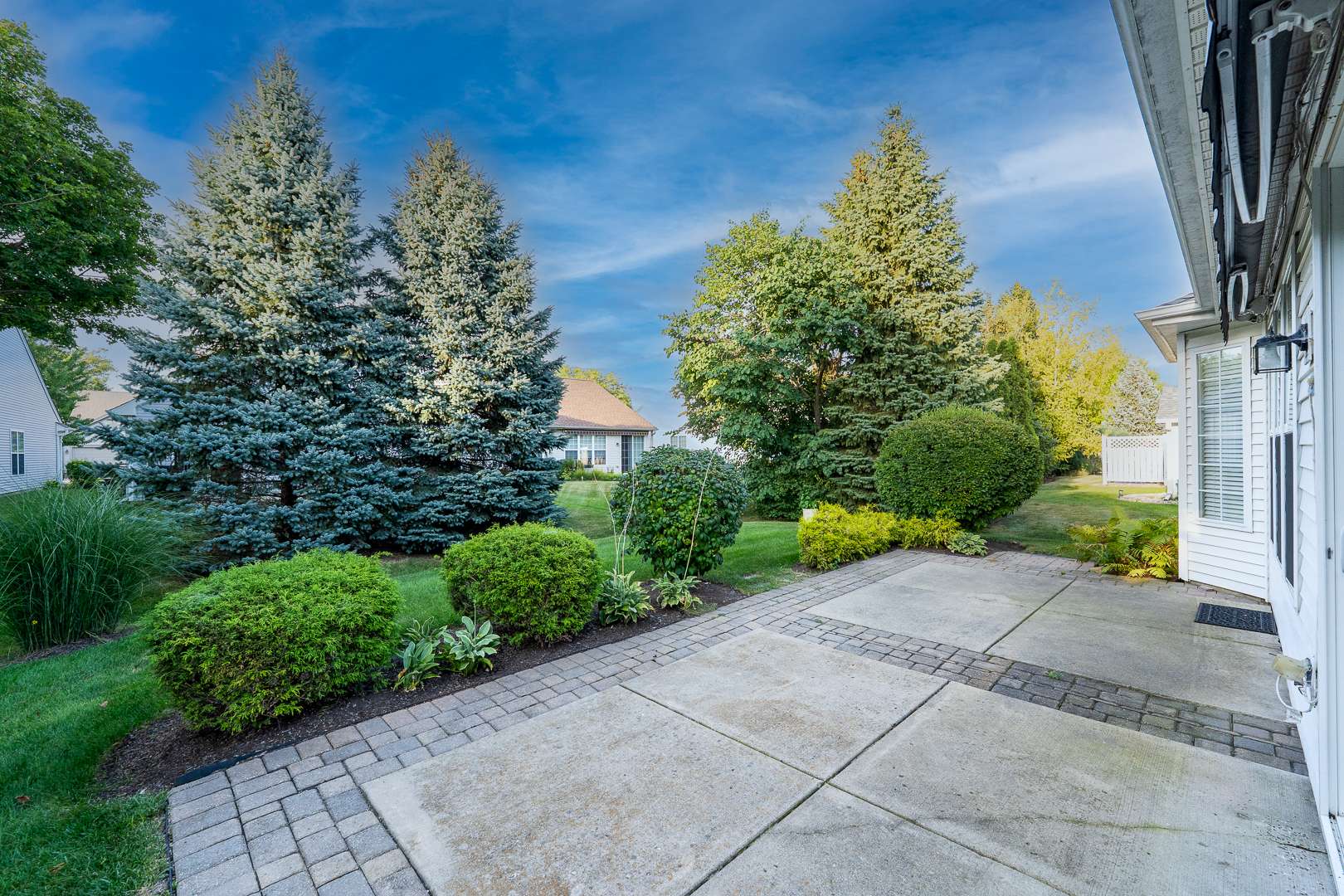 13964 Chanwahon DR, Huntley, IL 60142