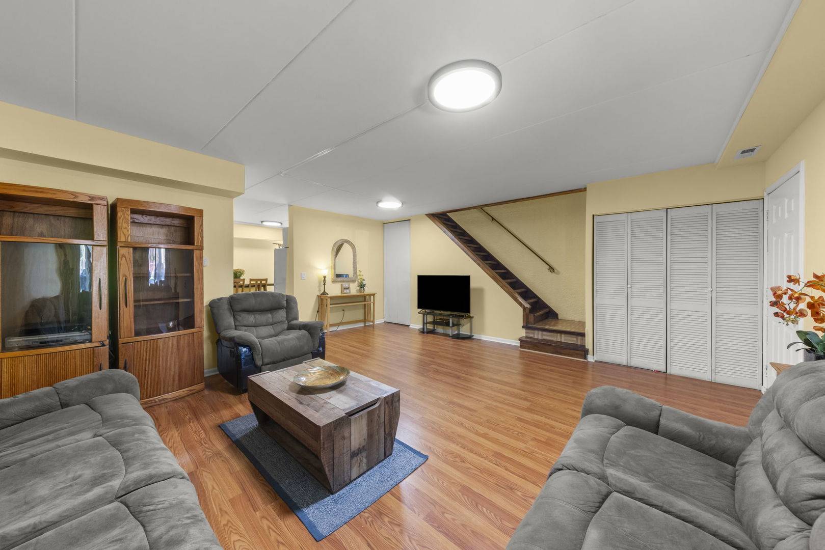 743 E Fullerton AVE #108, Glendale Heights, IL 60139
