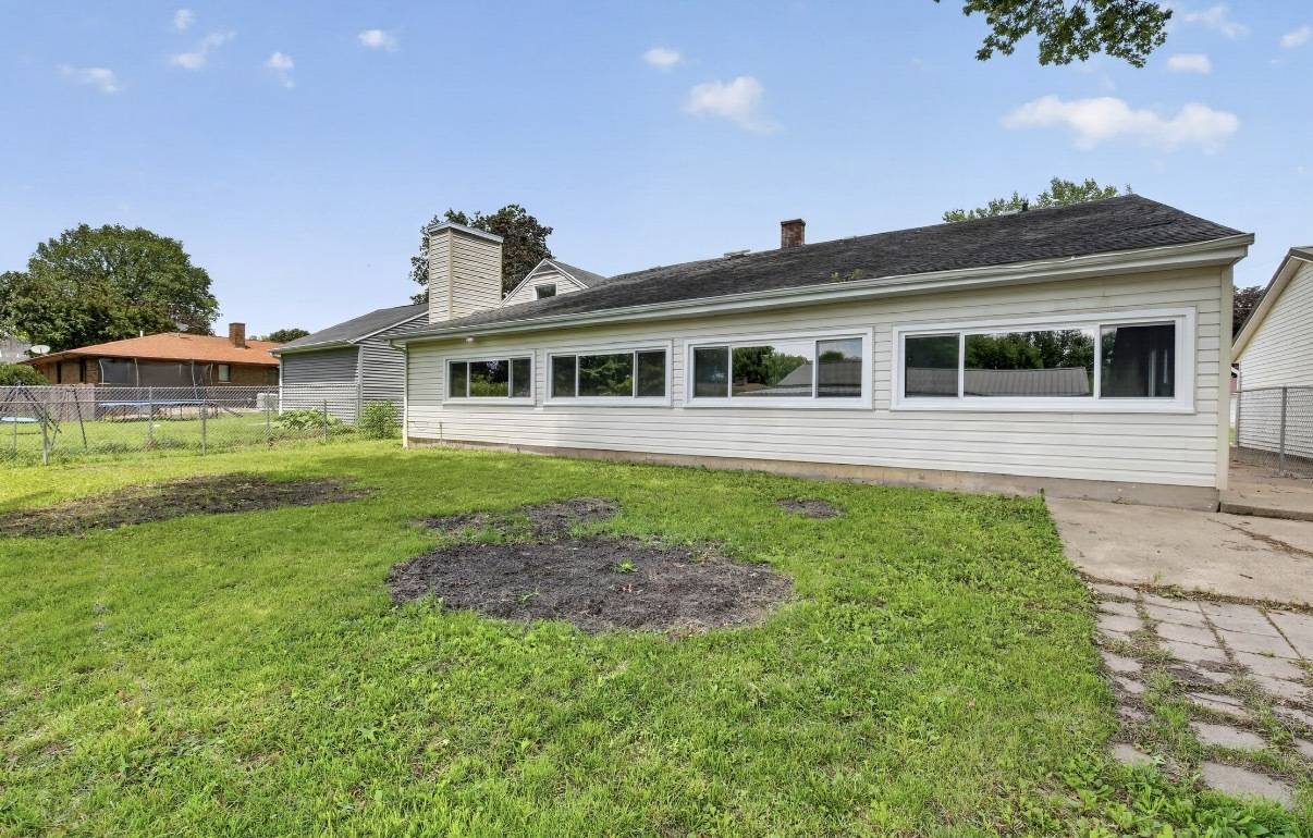315 9th AVE, De Witt, IA 52472