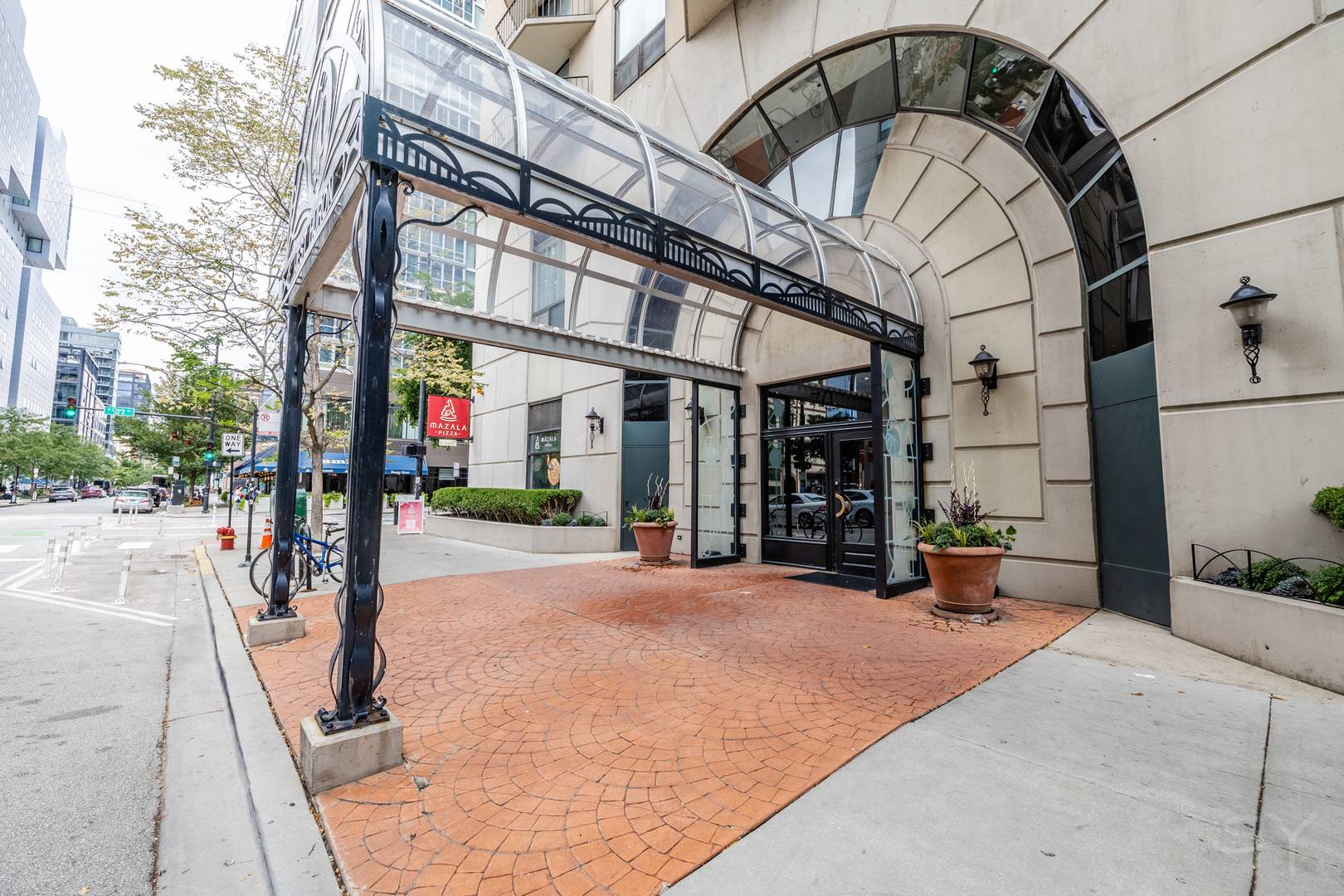 70 W Huron ST #802, Chicago, IL 60654