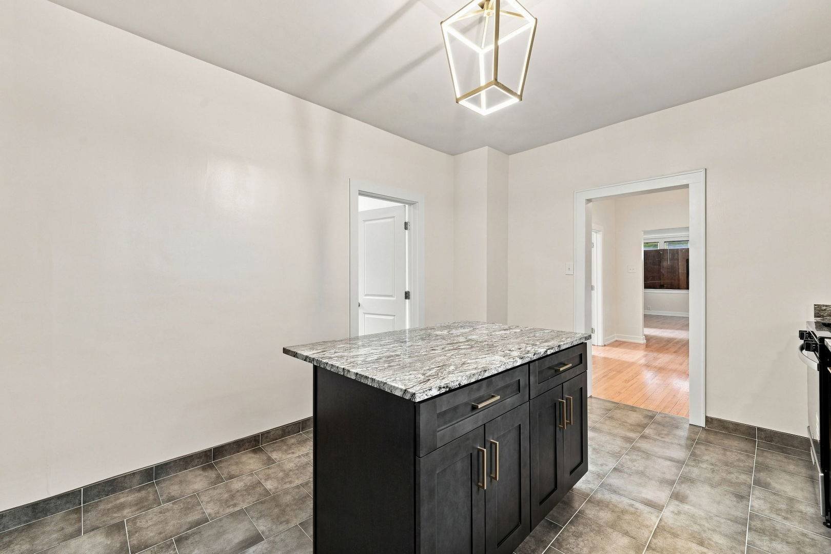 310 E 138th ST, Chicago, IL 60827