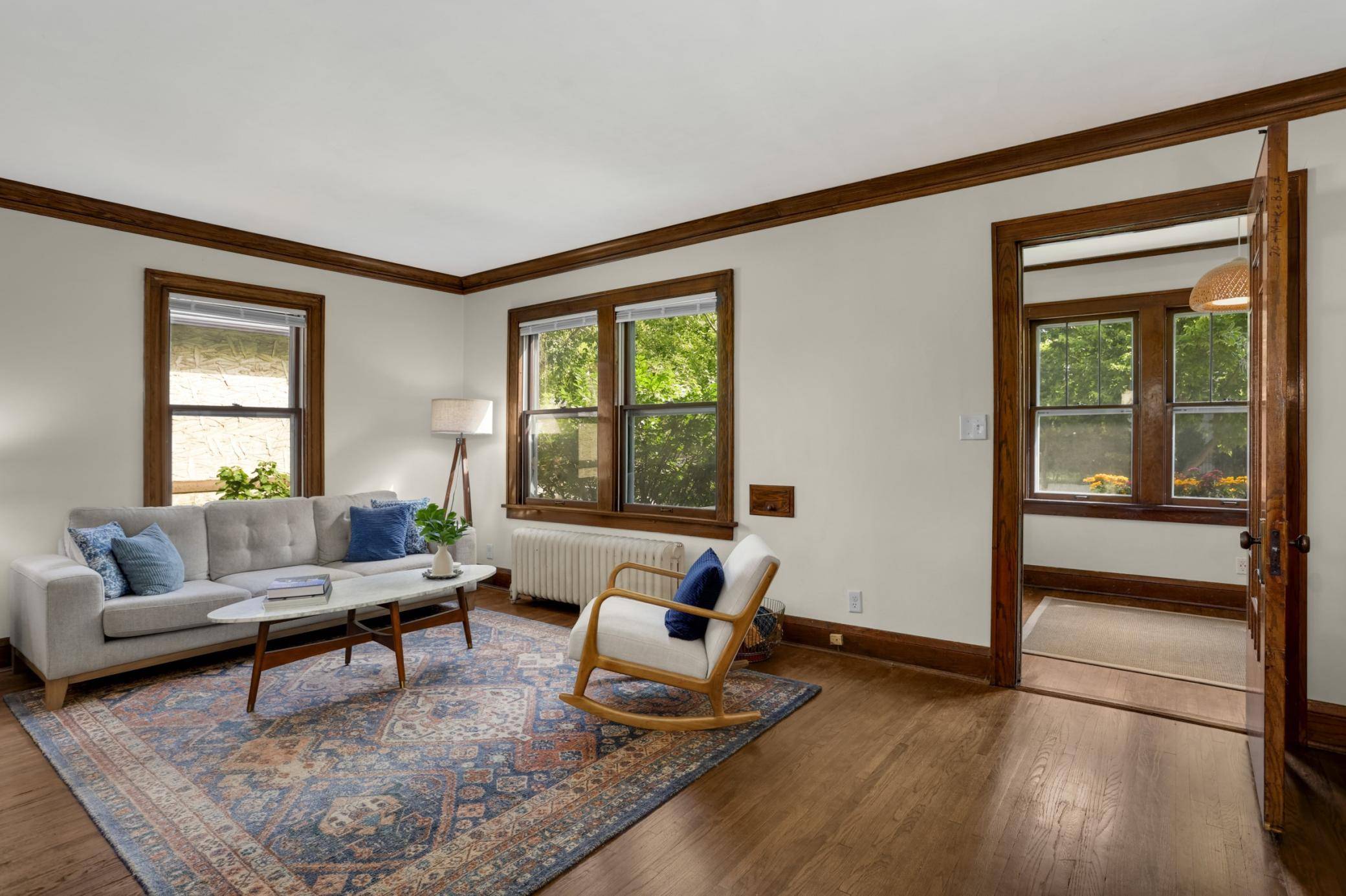 877 Howell ST N, Saint Paul, MN 55104