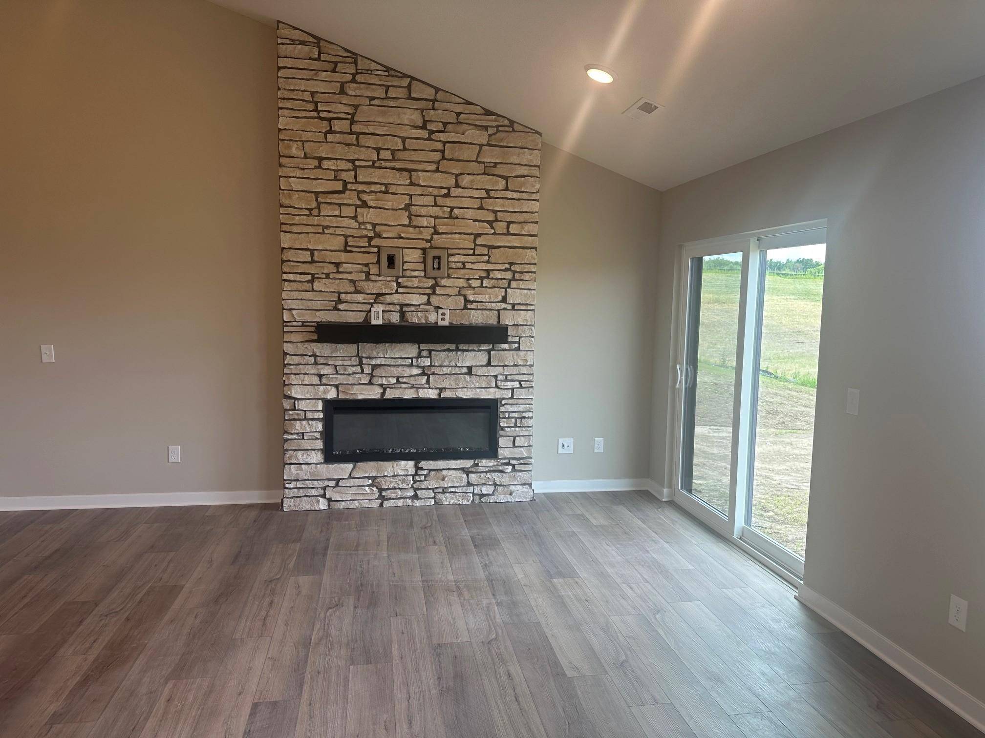 6364 Isle AVE S, Cottage Grove, MN 55016