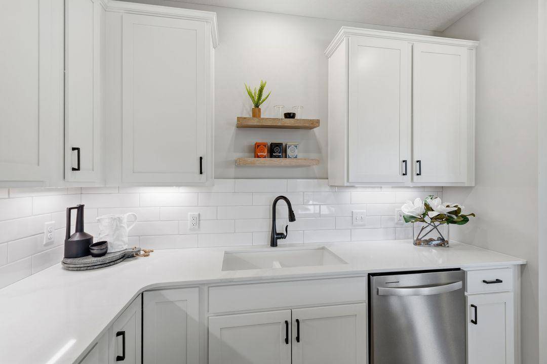 4723 Blake WAY, Woodbury, MN 55129