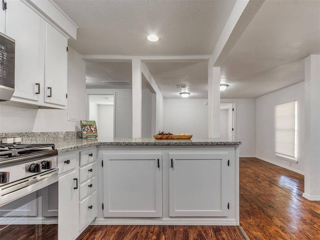 2587 Ridgecrest DR, Choctaw, OK 73020