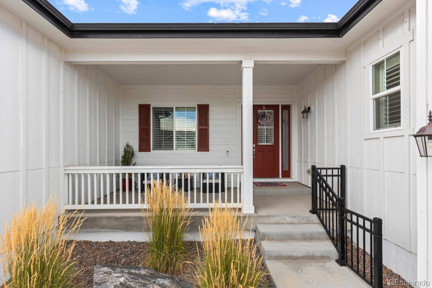 2887 Morningbird LN, Castle Rock, CO 80109
