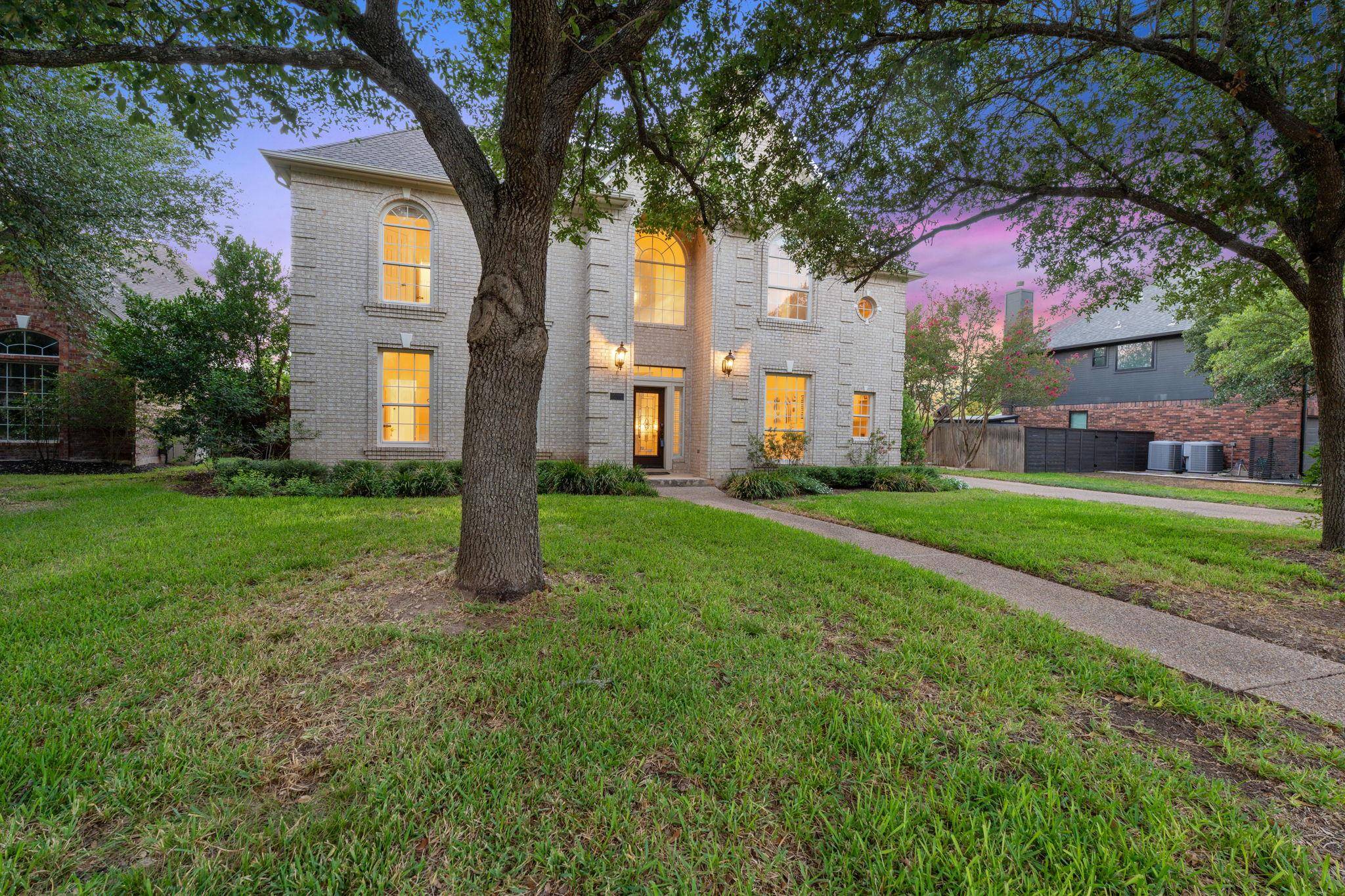 5204 Deerwood CT, Austin, TX 78730