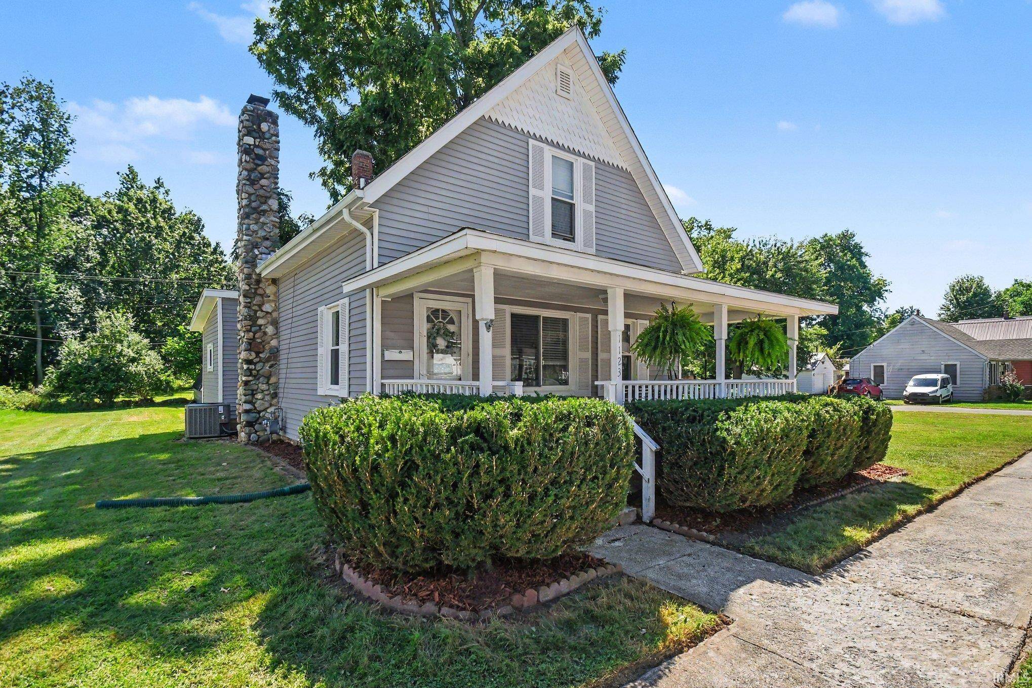 1123 Sycamore ST, Plymouth, IN 46563