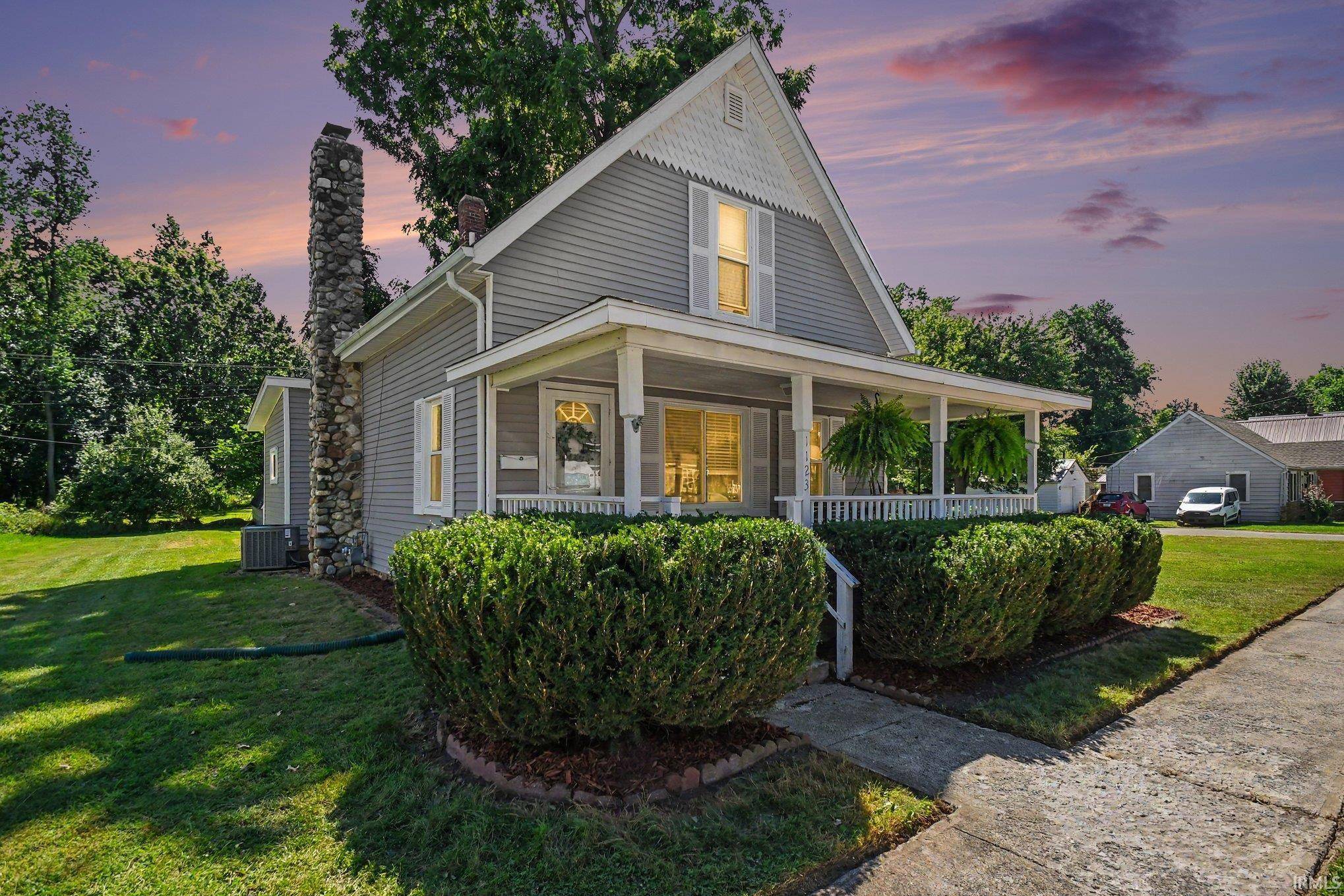 1123 Sycamore ST, Plymouth, IN 46563