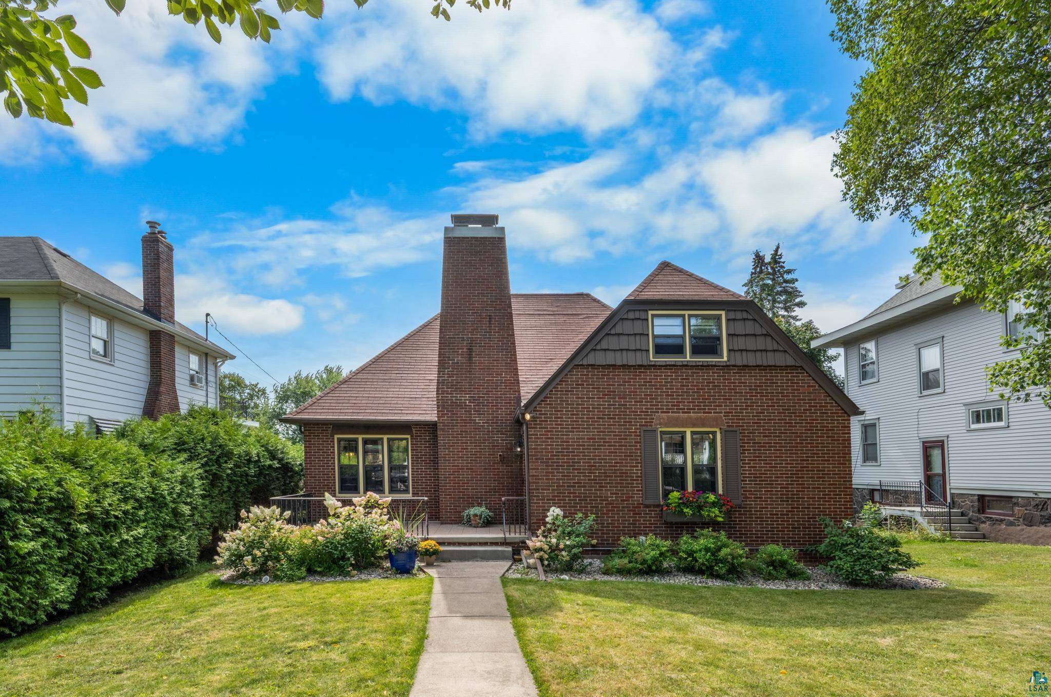 4214 Robinson St, Duluth, MN 55804