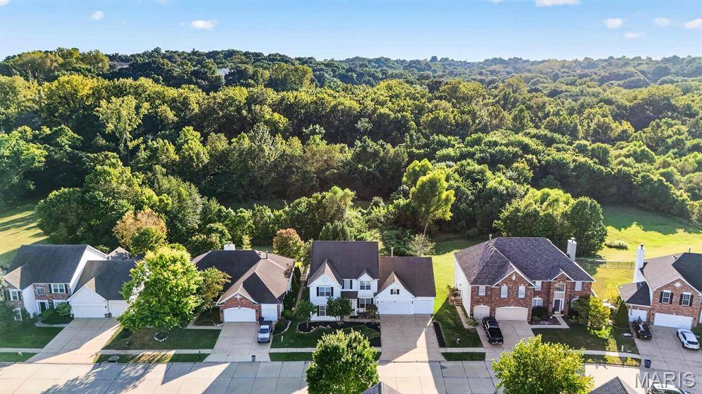 2469 Clarjon DR, Ballwin, MO 63021