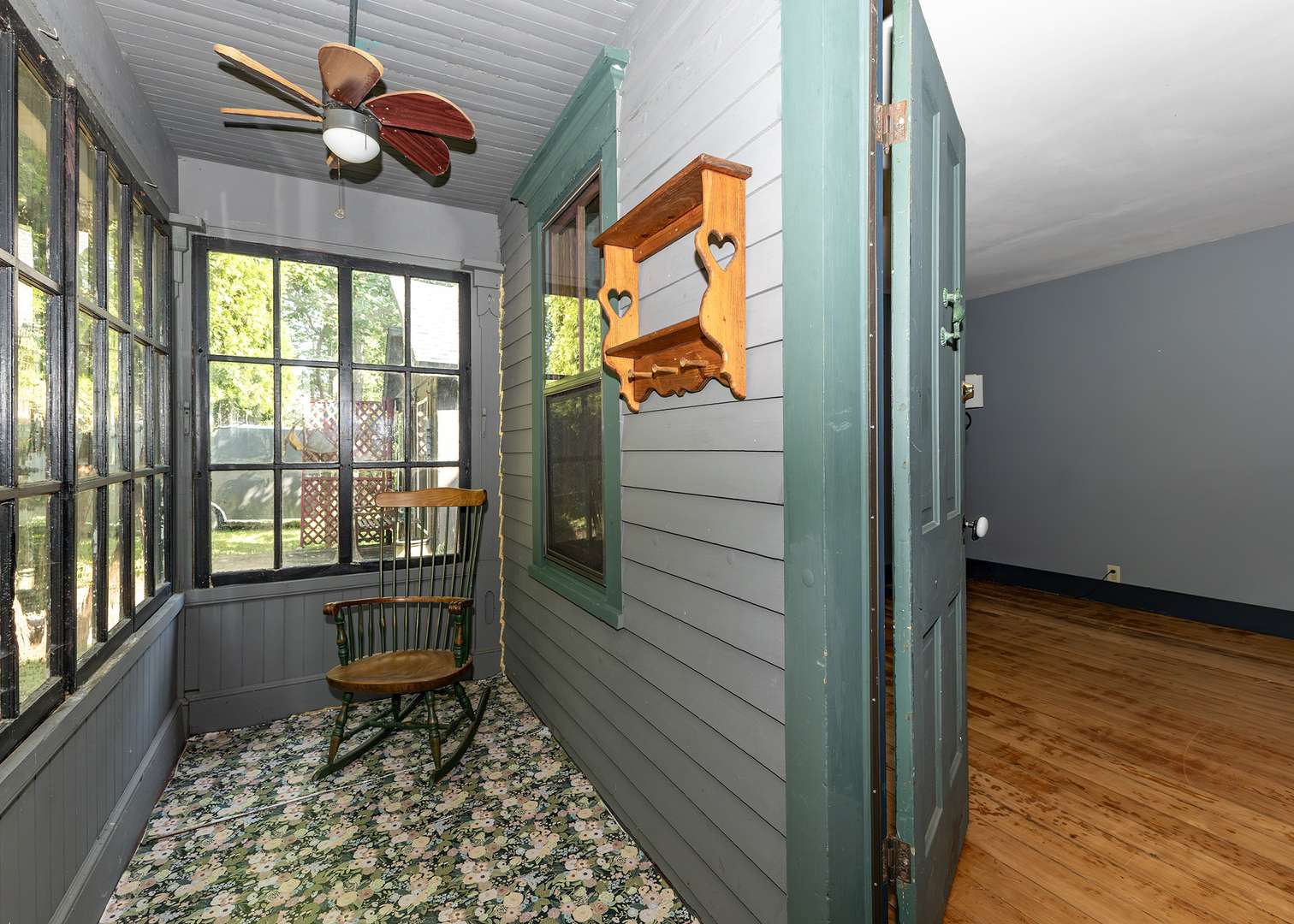 409 N Erickson ST, Bishop Hill, IL 61419
