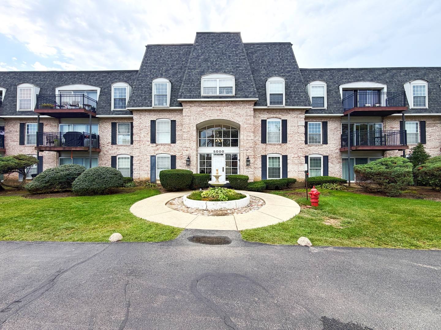 5000 Carriageway DR #205, Rolling Meadows, IL 60008
